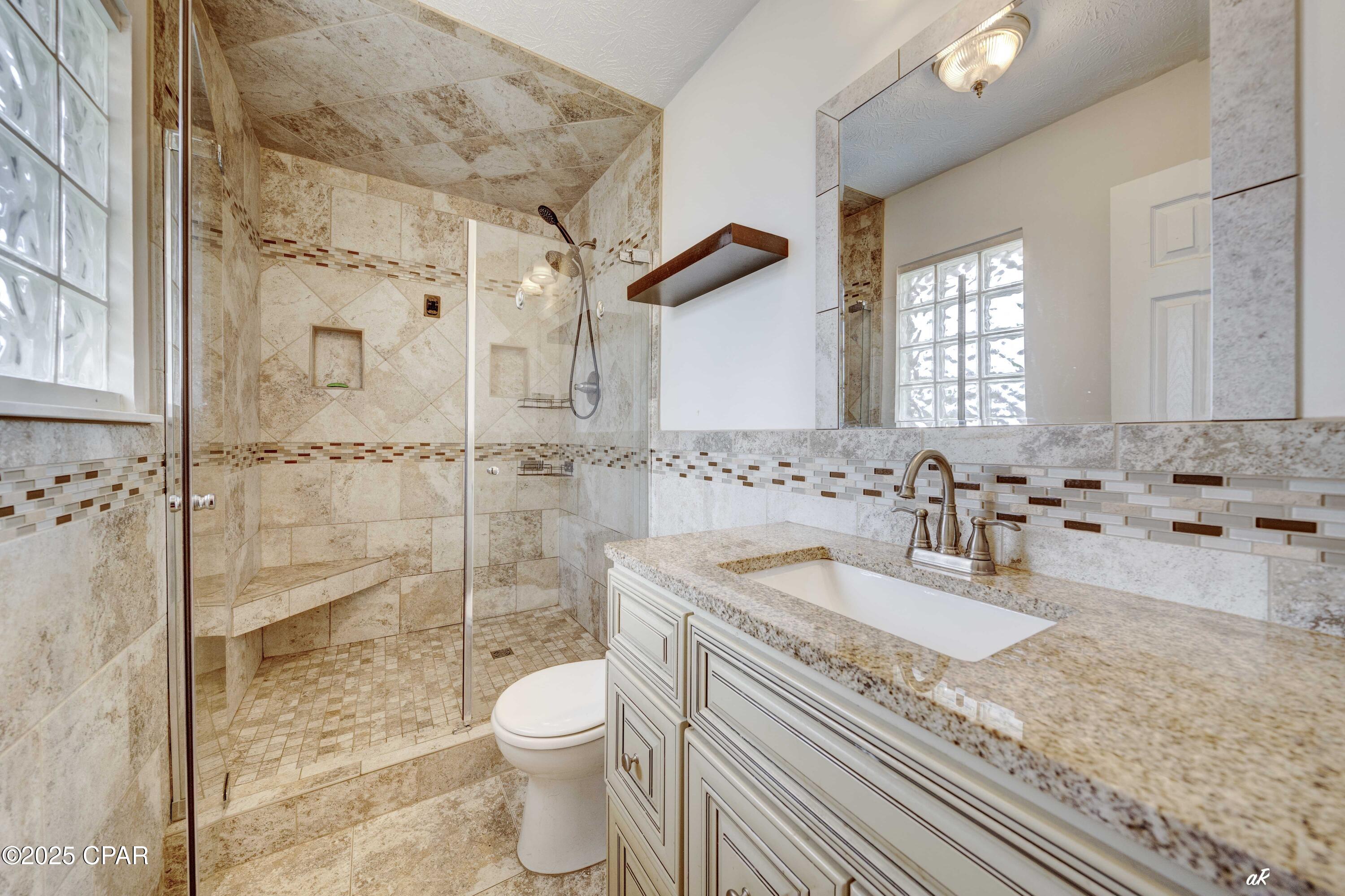 Venetian Villa 1st Add Replat - Residential