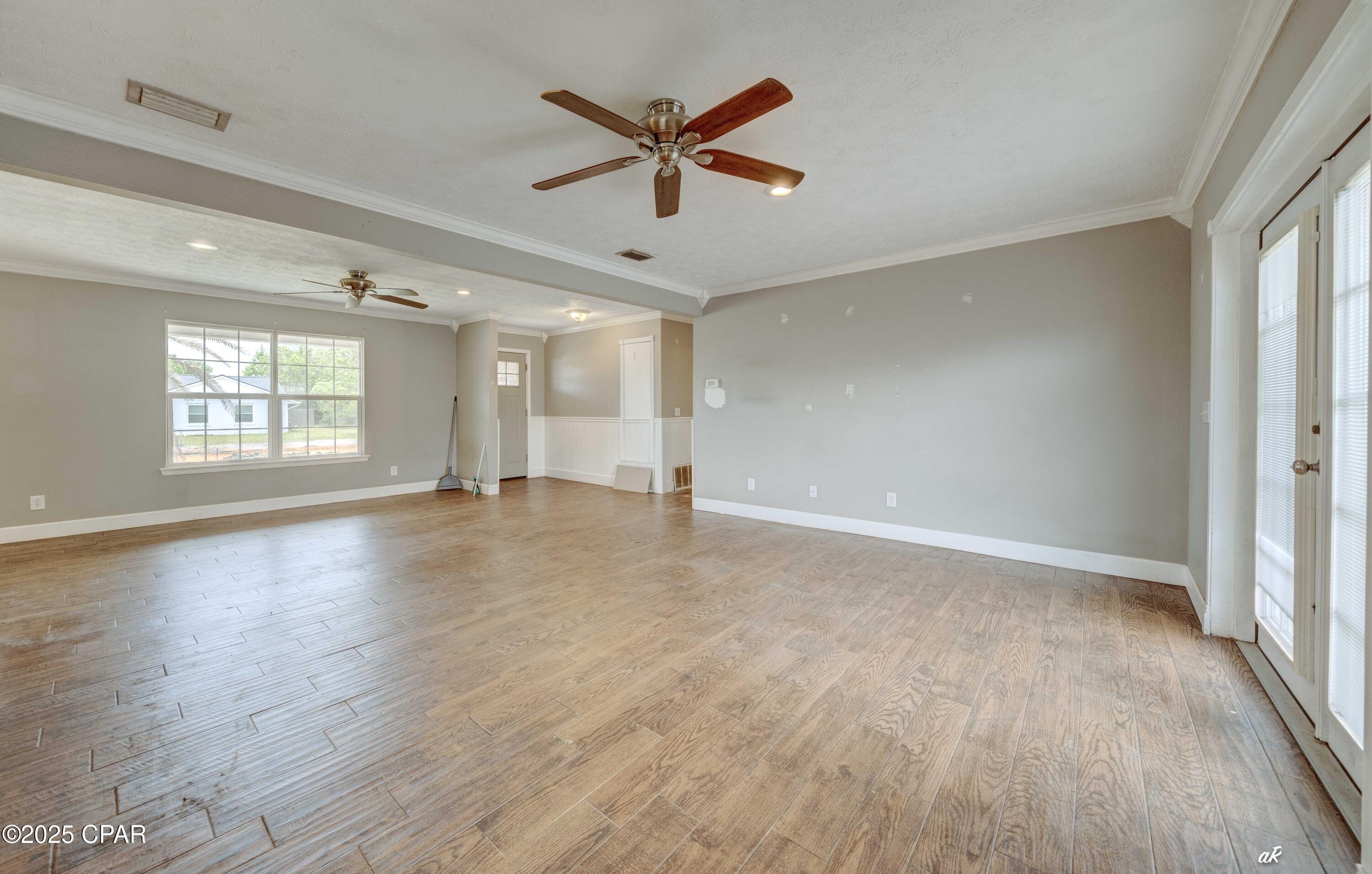 Venetian Villa 1st Add Replat - Residential