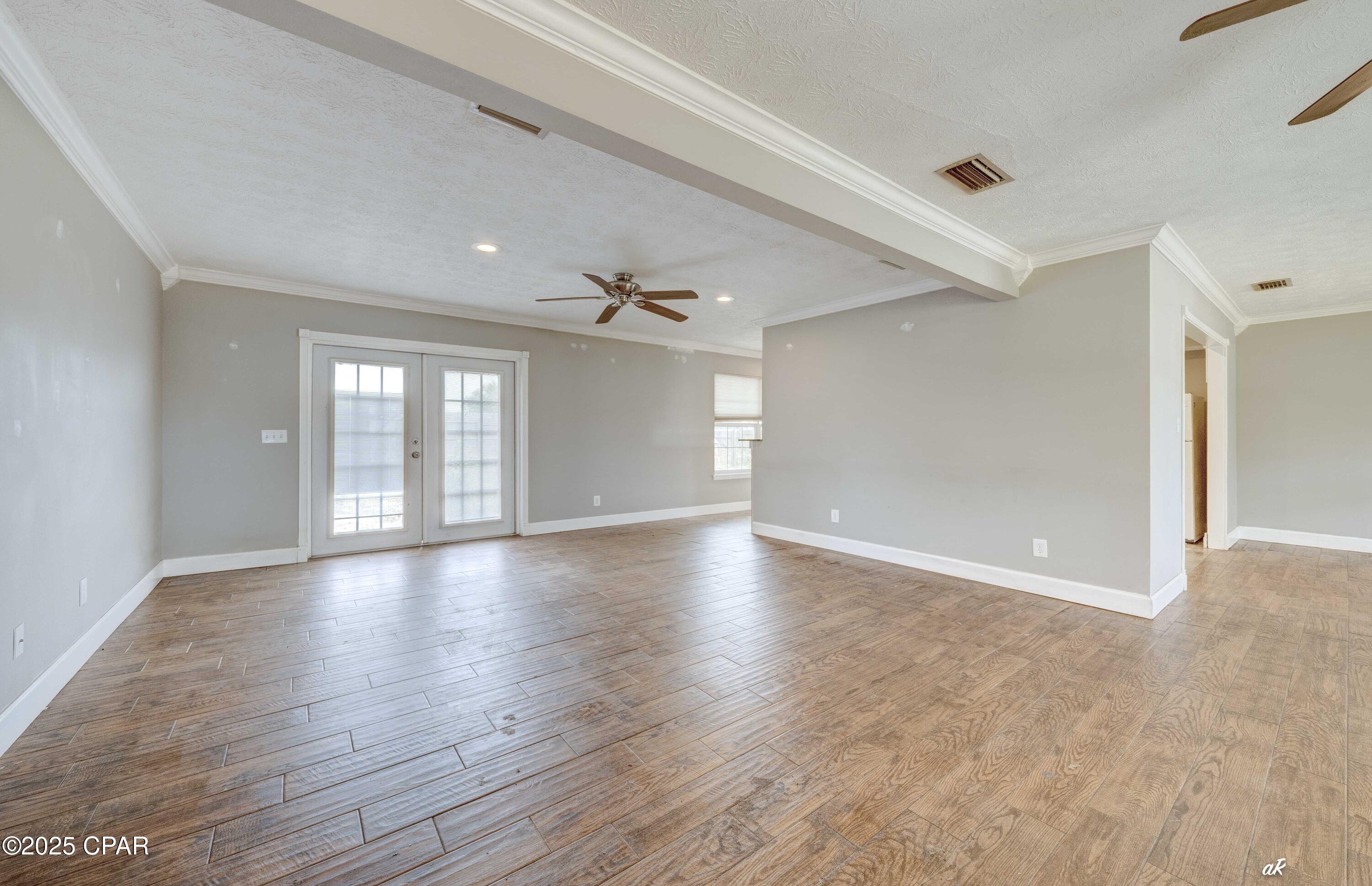 Venetian Villa 1st Add Replat - Residential