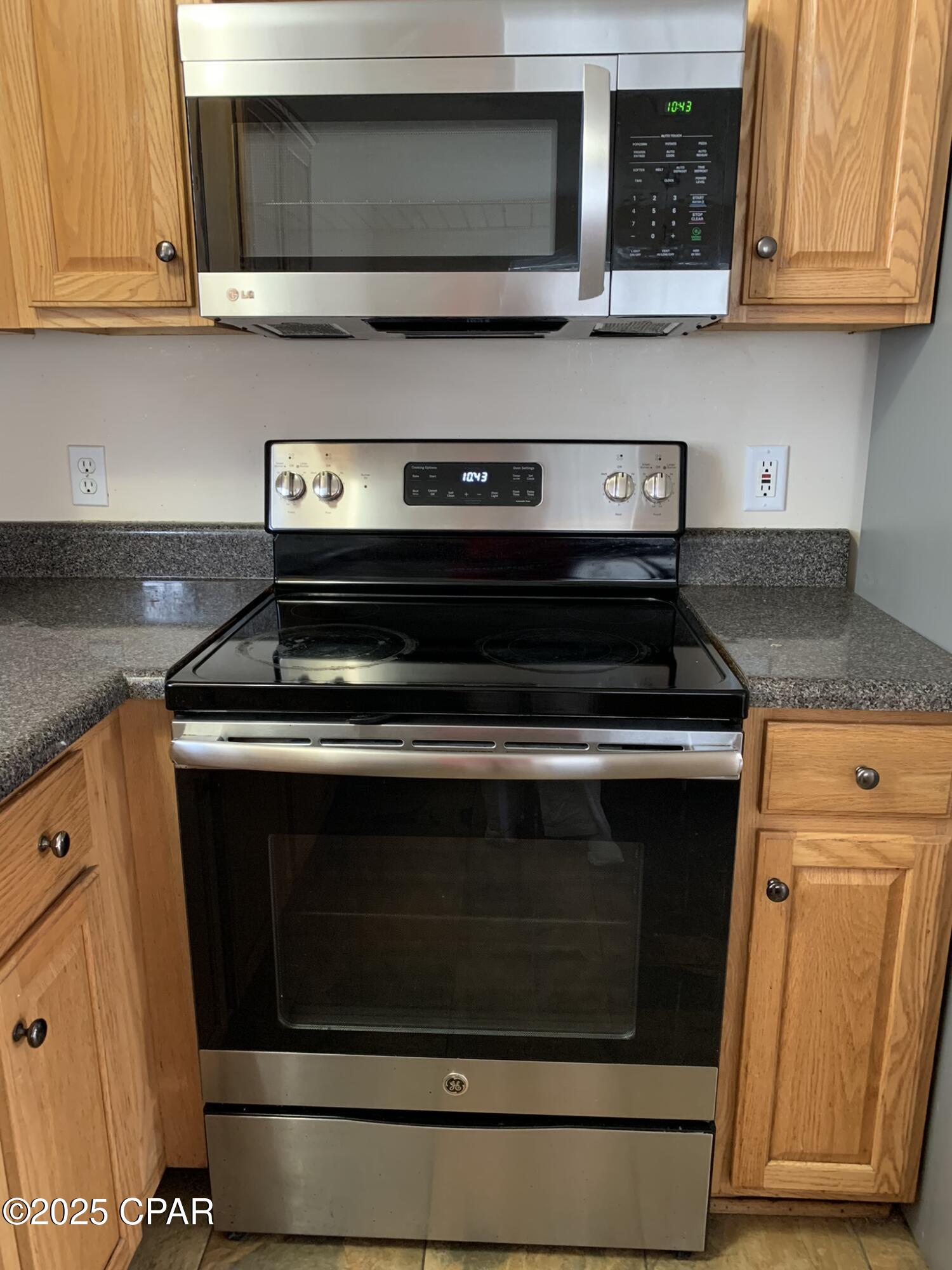 Palm Cove - Residential Lease