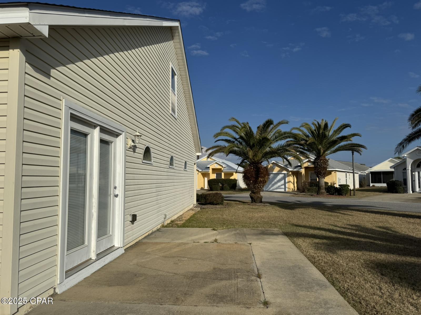 Palm Cove - Residential Lease