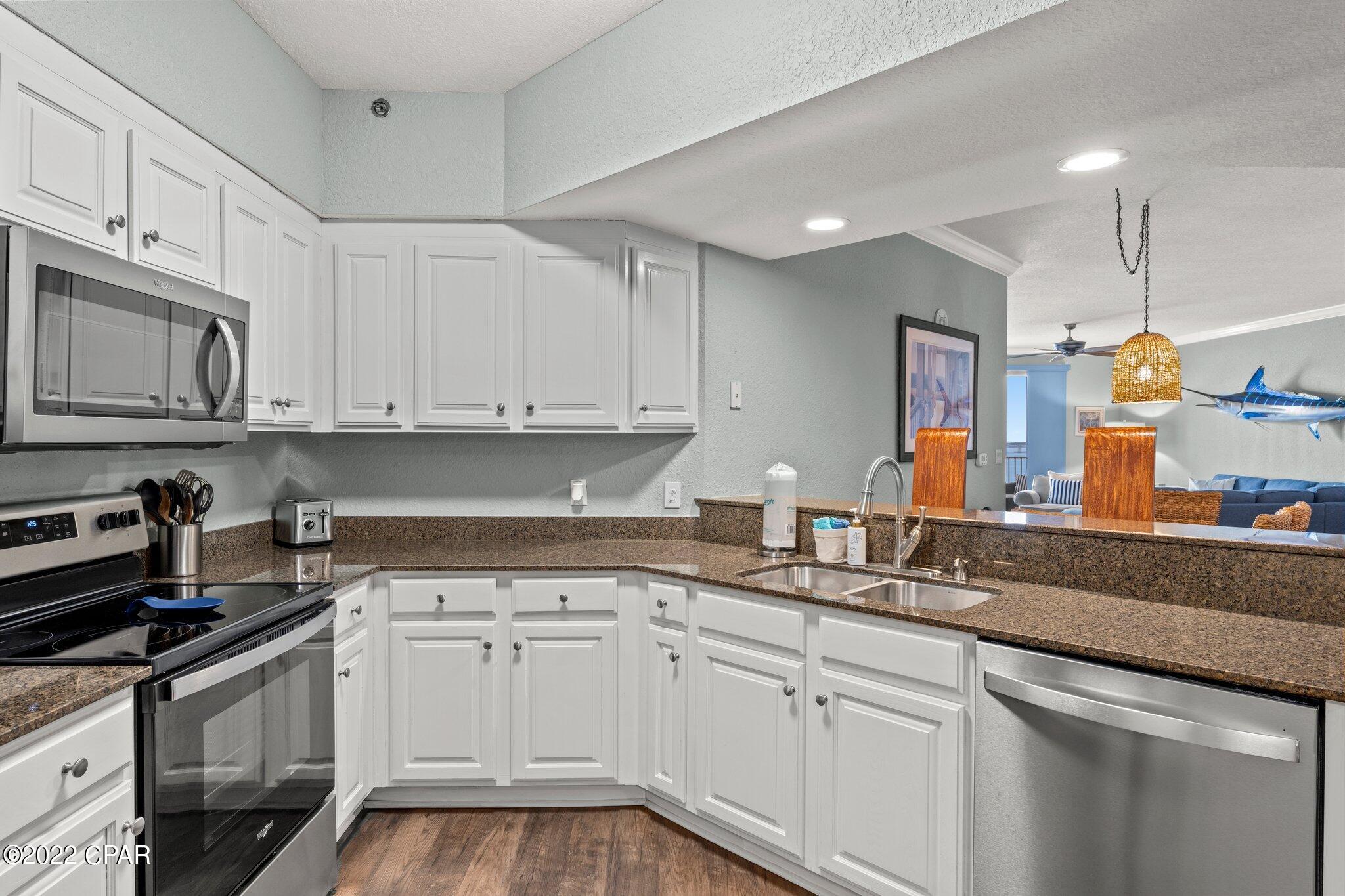 Hibiscus By The Bay - Residential