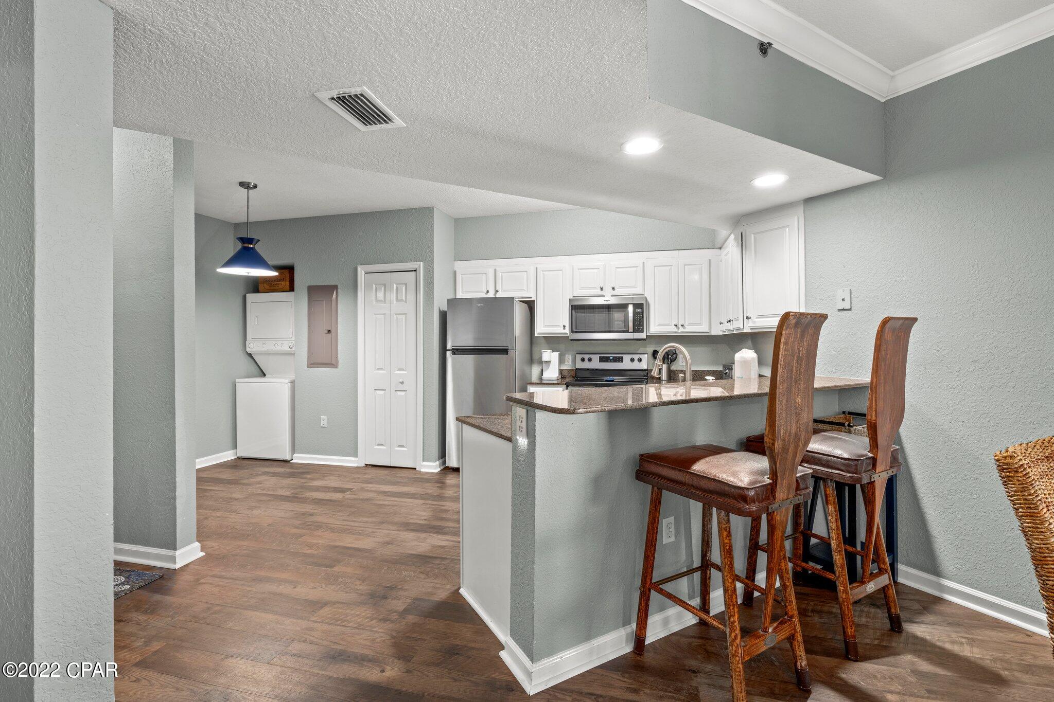 Hibiscus By The Bay - Residential