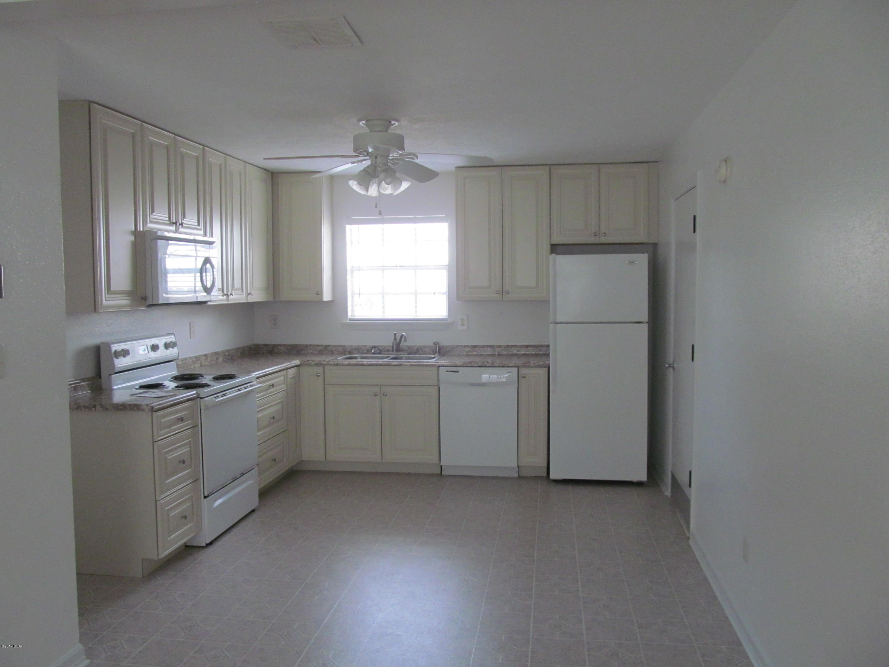 Hutchison's 2nd To Bahama Bch - Residential Lease