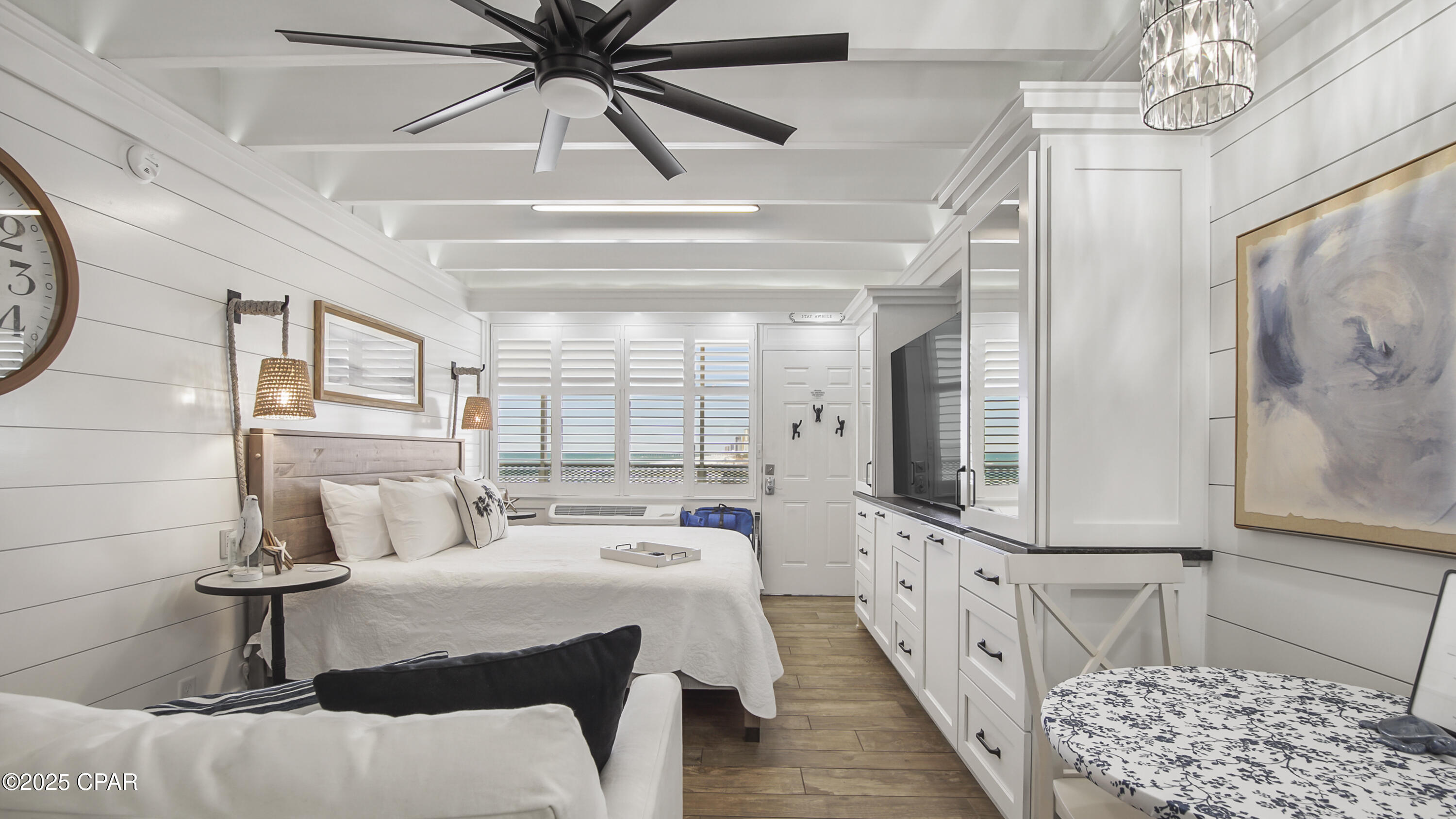 Fontainebleau Terrace - Residential