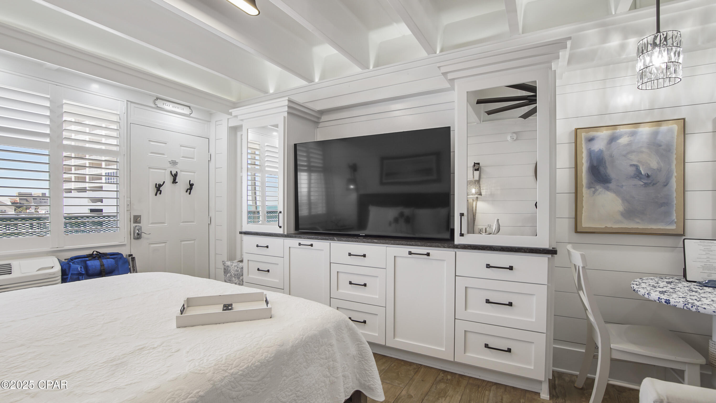 Fontainebleau Terrace - Residential