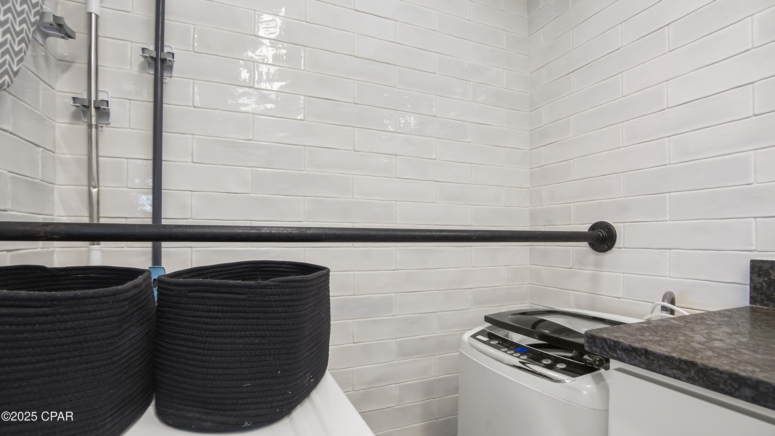 Fontainebleau Terrace - Residential