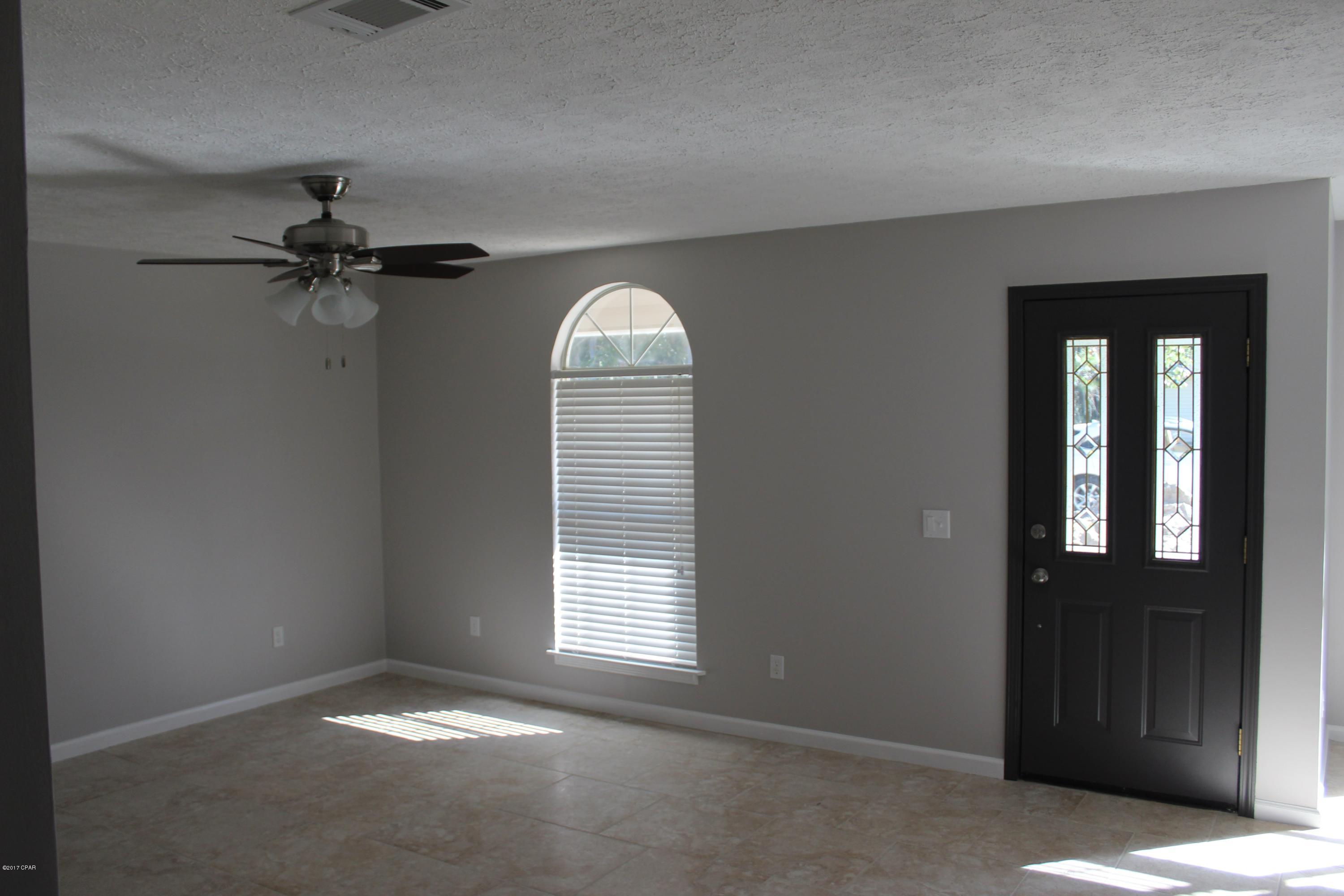 M N Kneeces Replat Pine-Lea - Residential