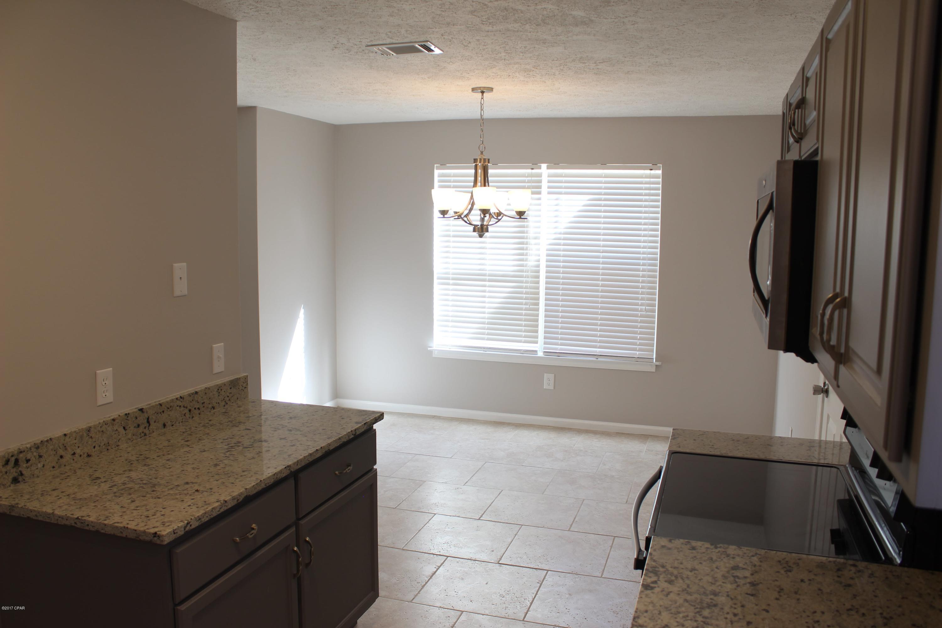 M N Kneeces Replat Pine-Lea - Residential