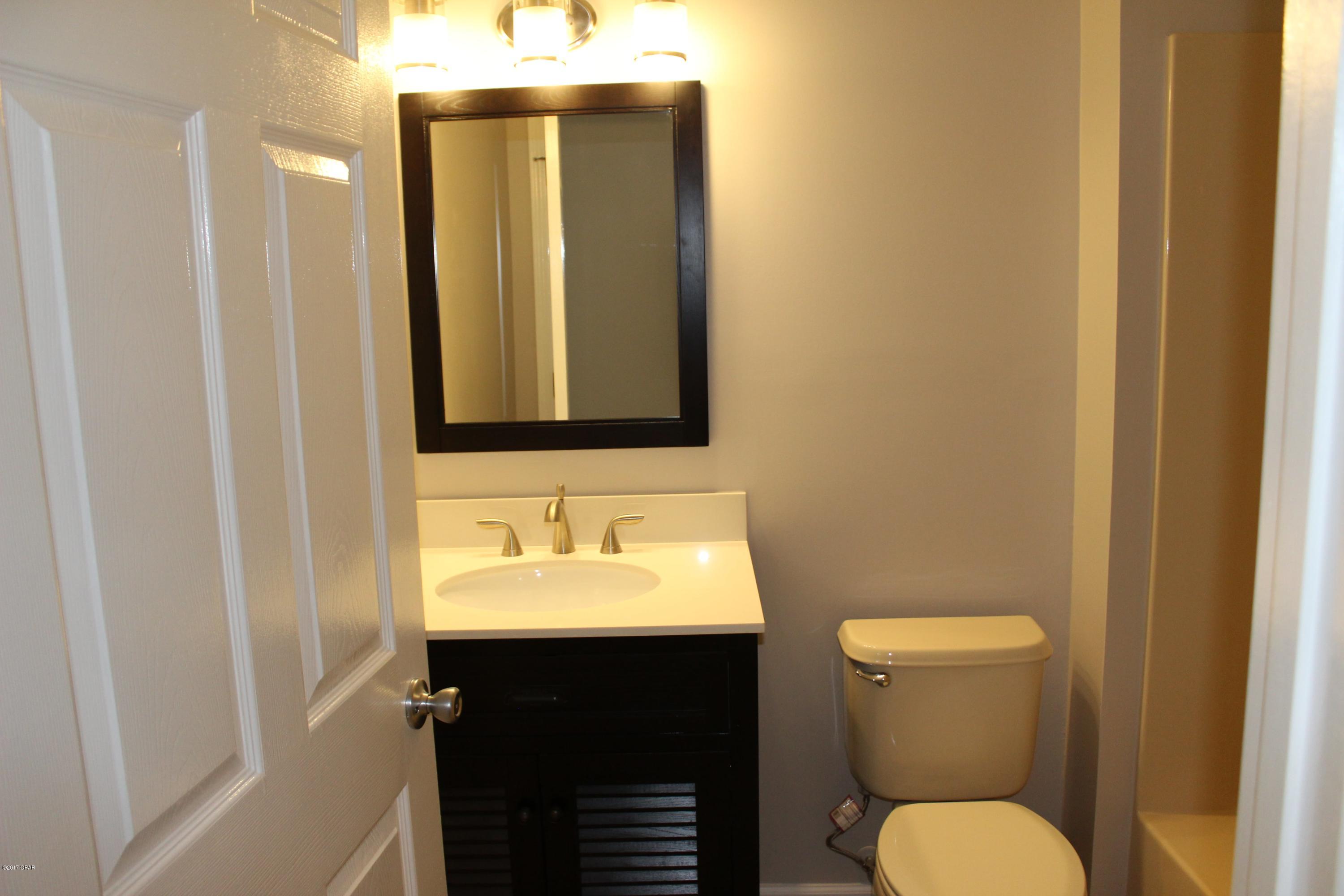 M N Kneeces Replat Pine-Lea - Residential