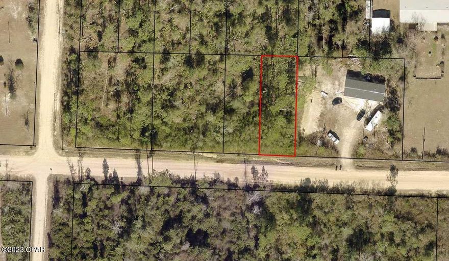 Homestead Lot or Investor Opportunity. The Green Hills subdivision in Fountain is country living with the convenience of a short drive to Panama City. R-2 Zoning. Manufactured Homes allowed. Owner financing is available with 25% down, and 10% interest for 15 years.