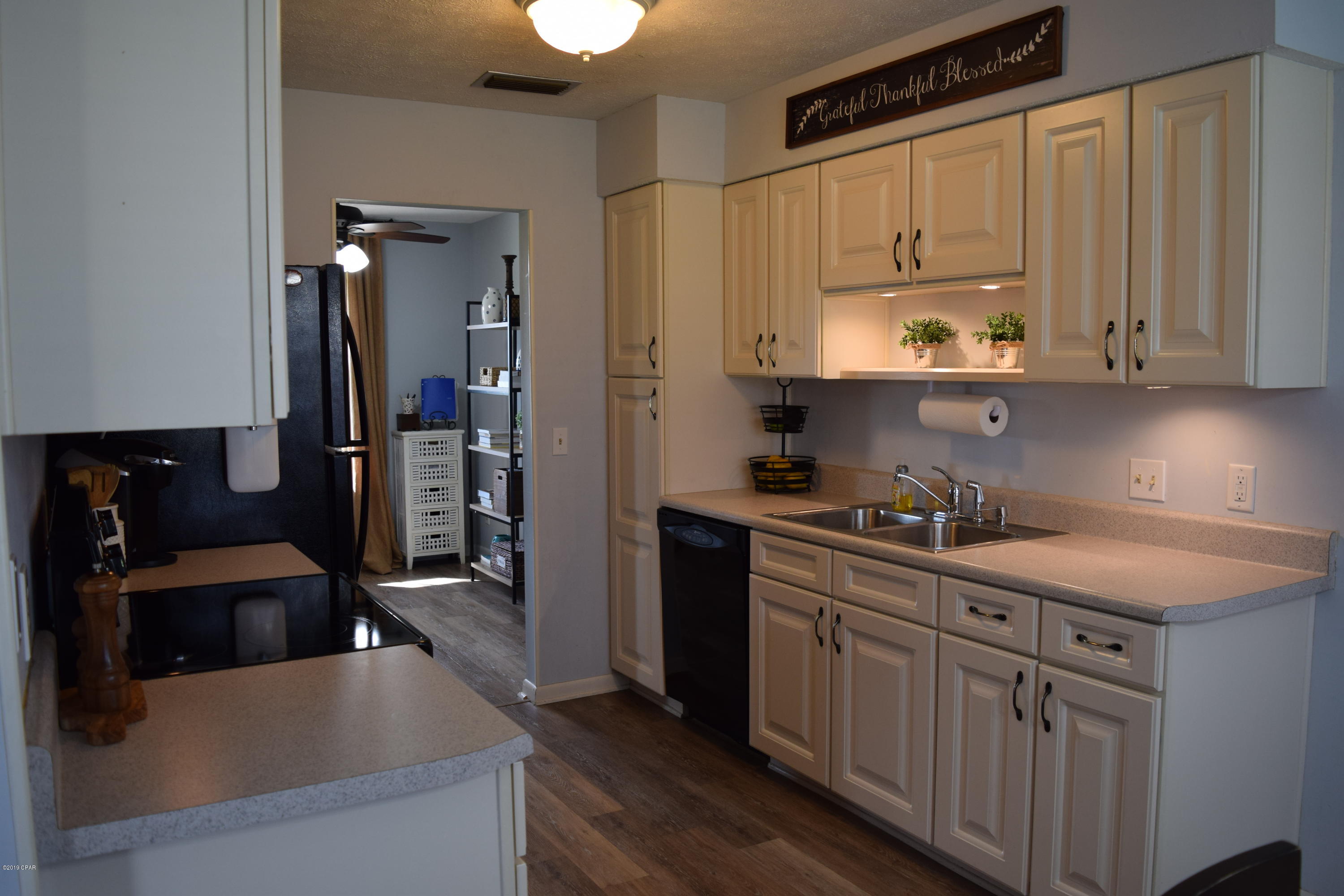 Venetian Villa 2nd Add Replat - Residential