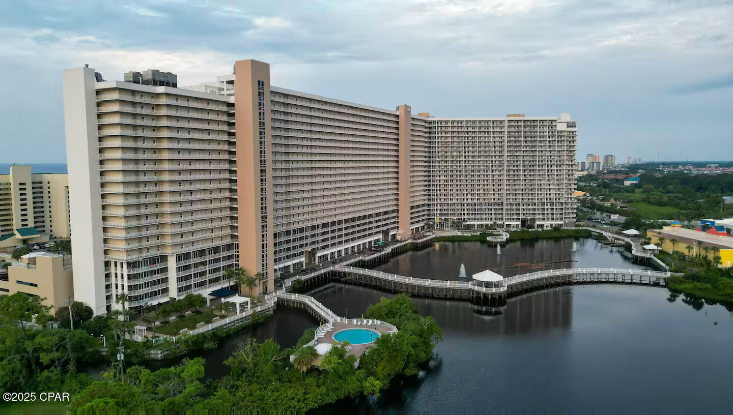 Laketown Wharf - Residential