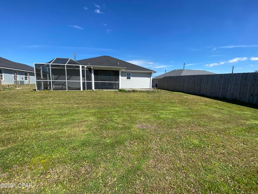 CURRENTLY UNDER CONTRACT, SELLER ACCEPTING BACKUP OFFER

This beautiful home has had an update with a new roof, siding, interior paint, flooring, front entry door, granite countertop upgrades in kitchen and bathrooms. This is a cute home very close to schools and convenient to Tyndall, 23rd St and downtown Panama City.