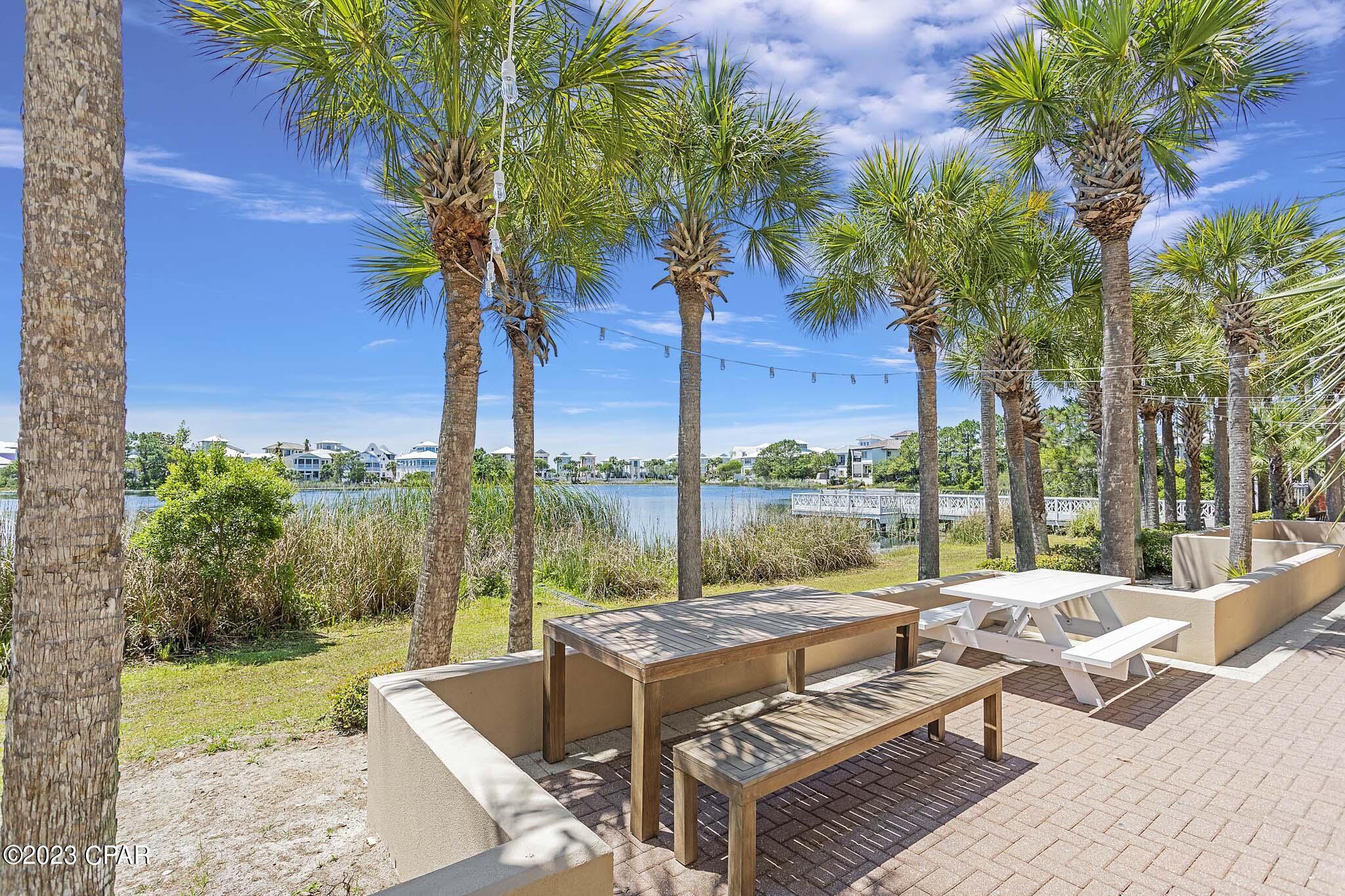 Carillon Beach Inn - Residential