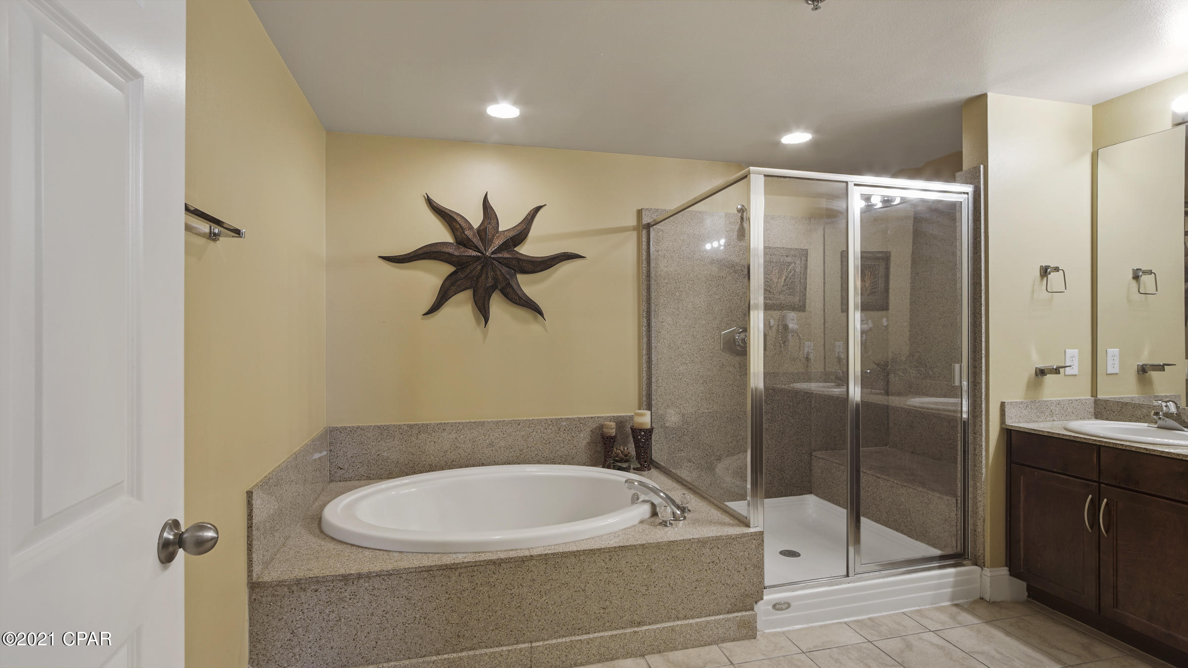 Laketown Wharf - Residential