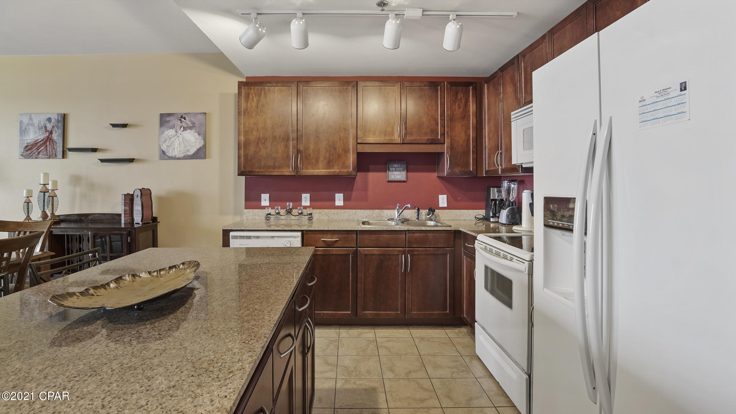 Laketown Wharf - Residential