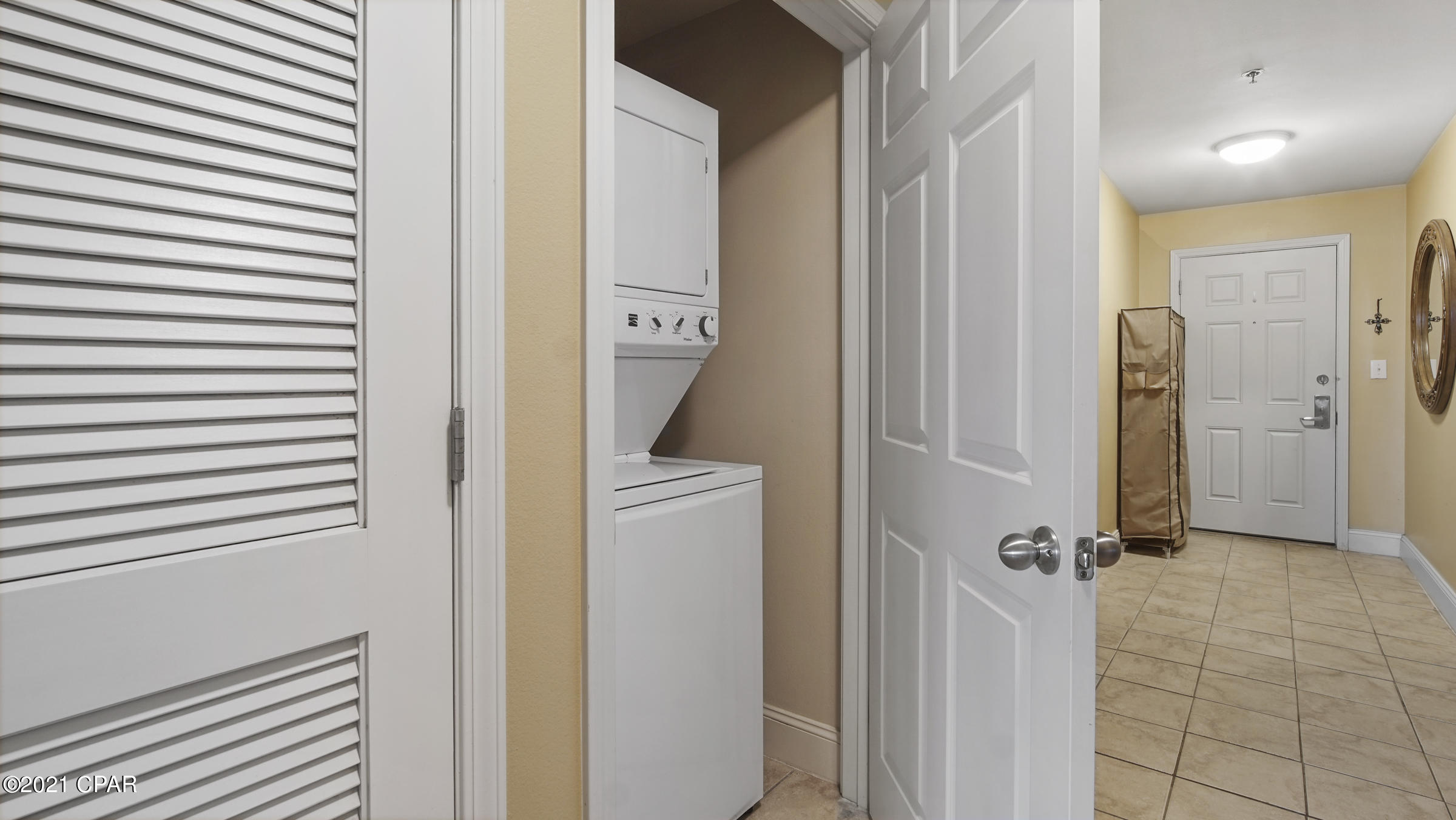 Laketown Wharf - Residential