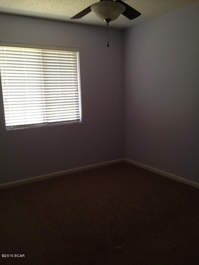 Leisure Lakes - Residential Lease