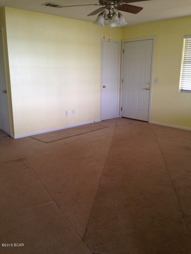 Leisure Lakes - Residential Lease