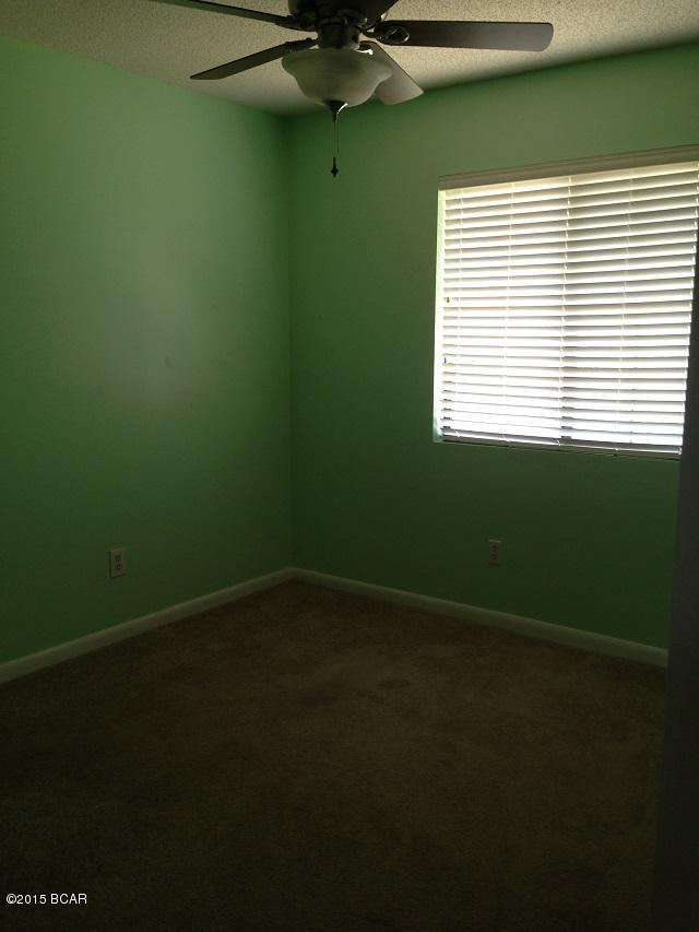 Leisure Lakes - Residential Lease