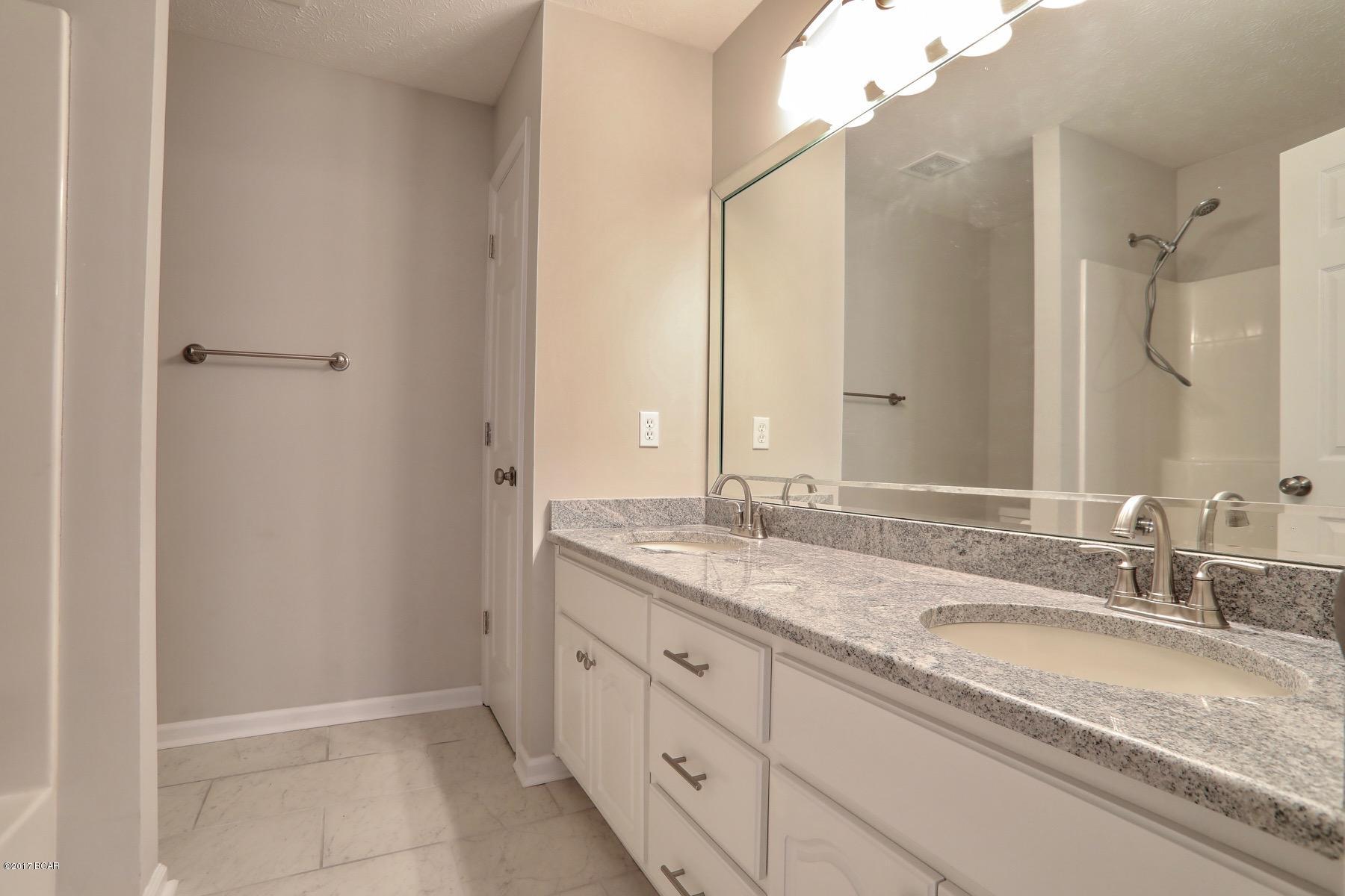 Britton Woods - Residential