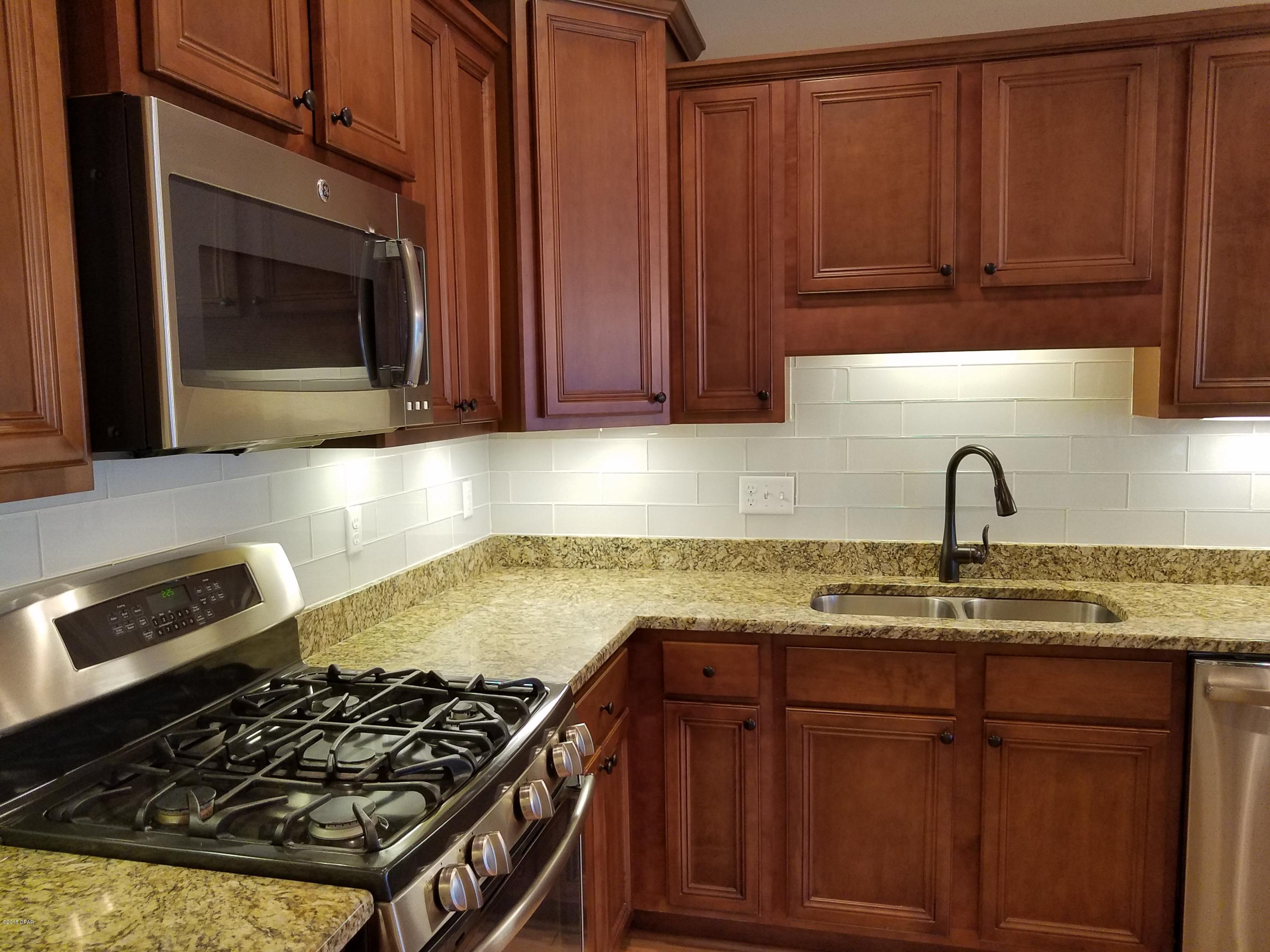 Magnolia Bay Club - Residential