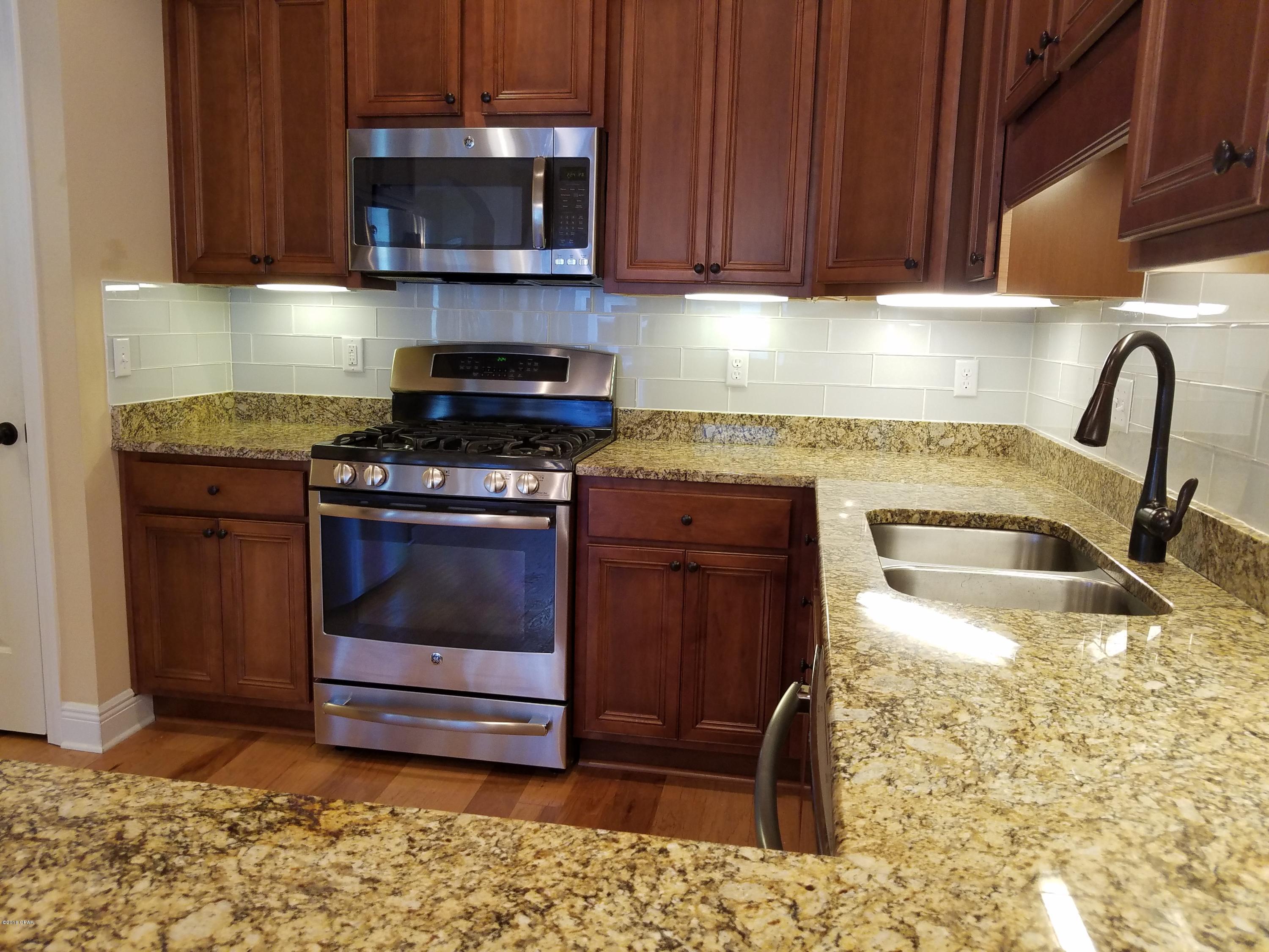 Magnolia Bay Club - Residential