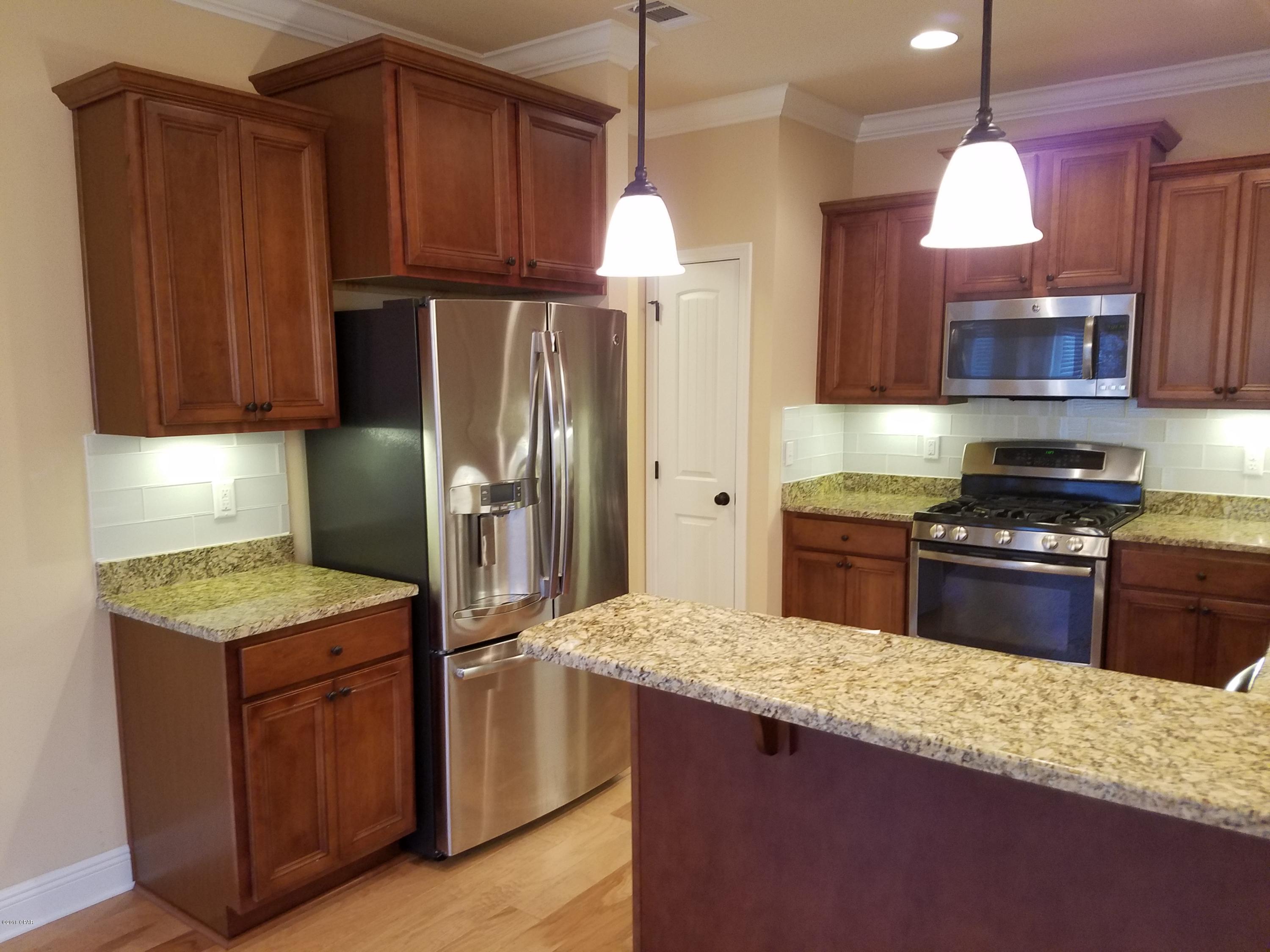 Magnolia Bay Club - Residential