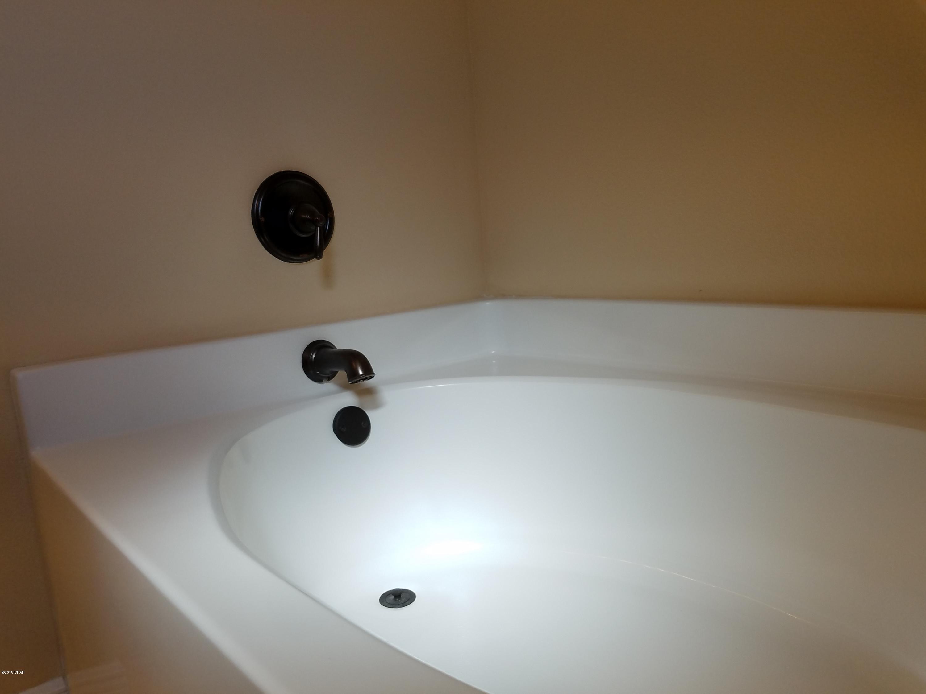 Magnolia Bay Club - Residential