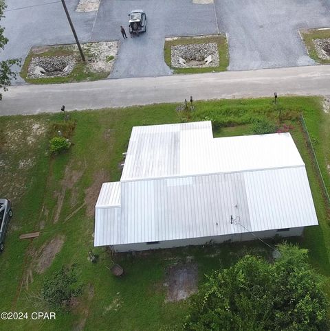 A home in Wewahitchka