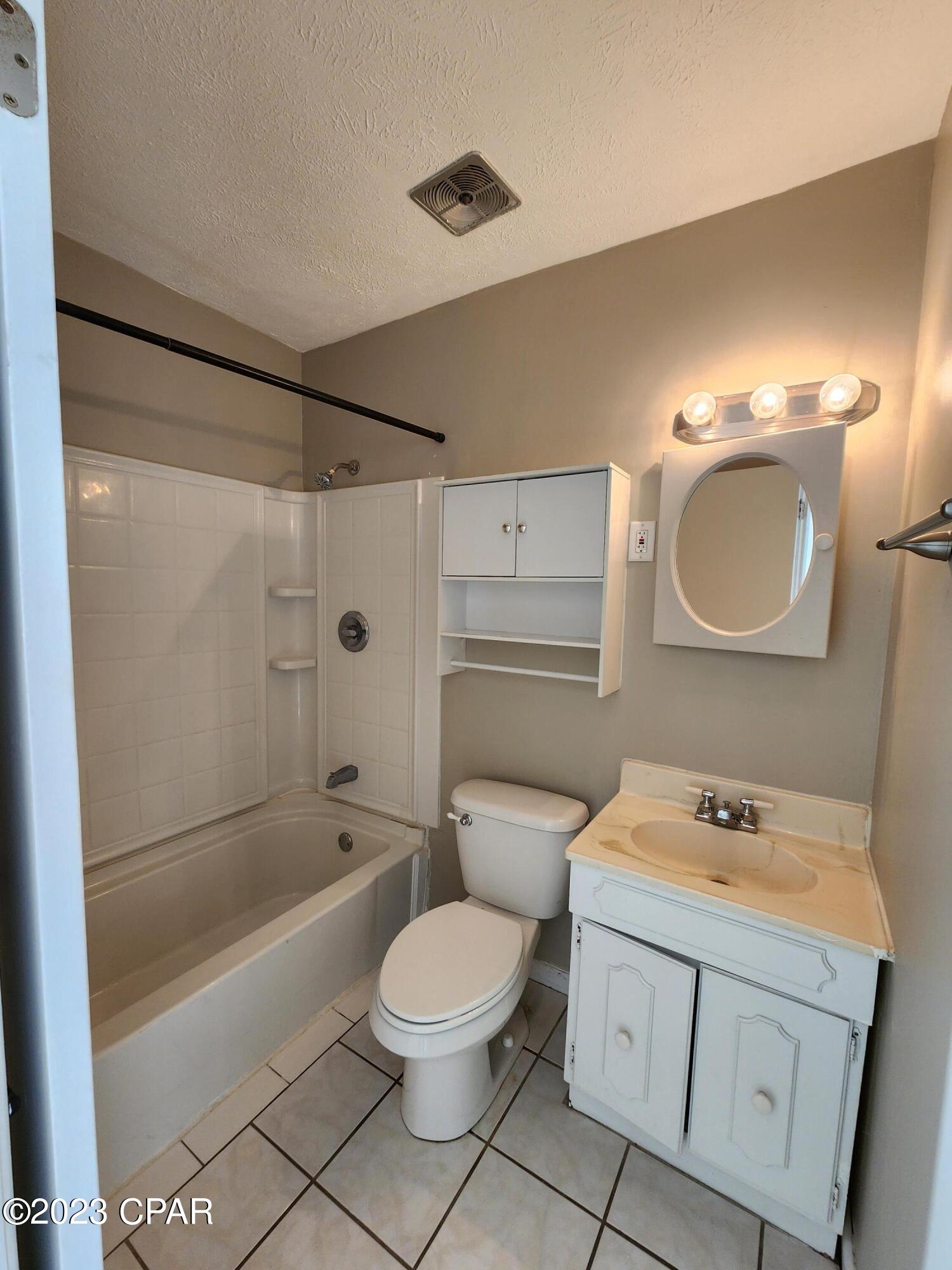 [No Recorded Subdiv] - Residential Lease