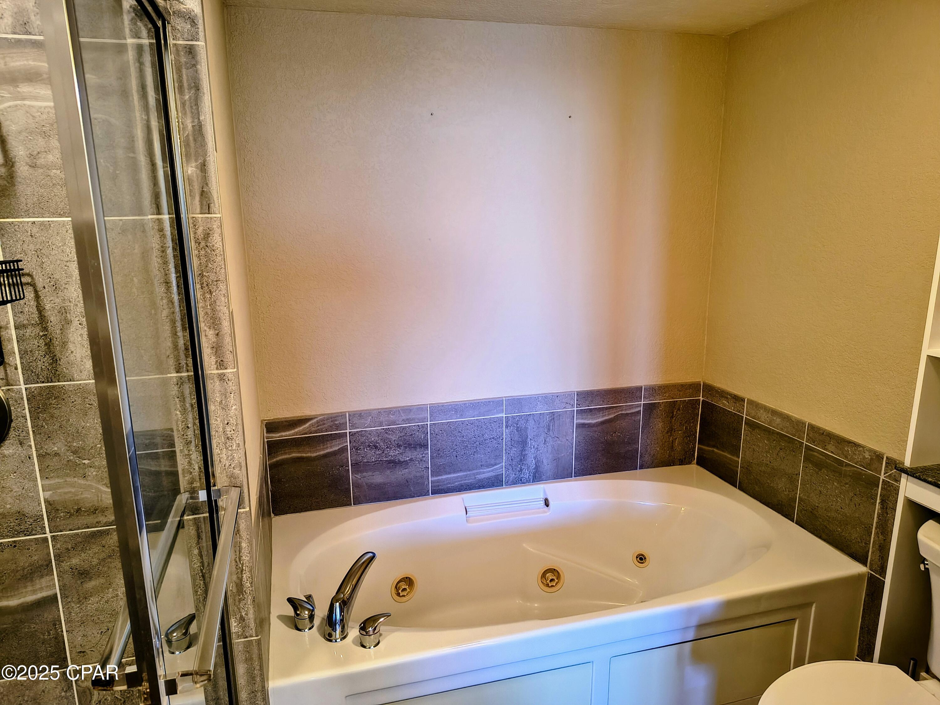 Hibiscus By The Bay - Residential