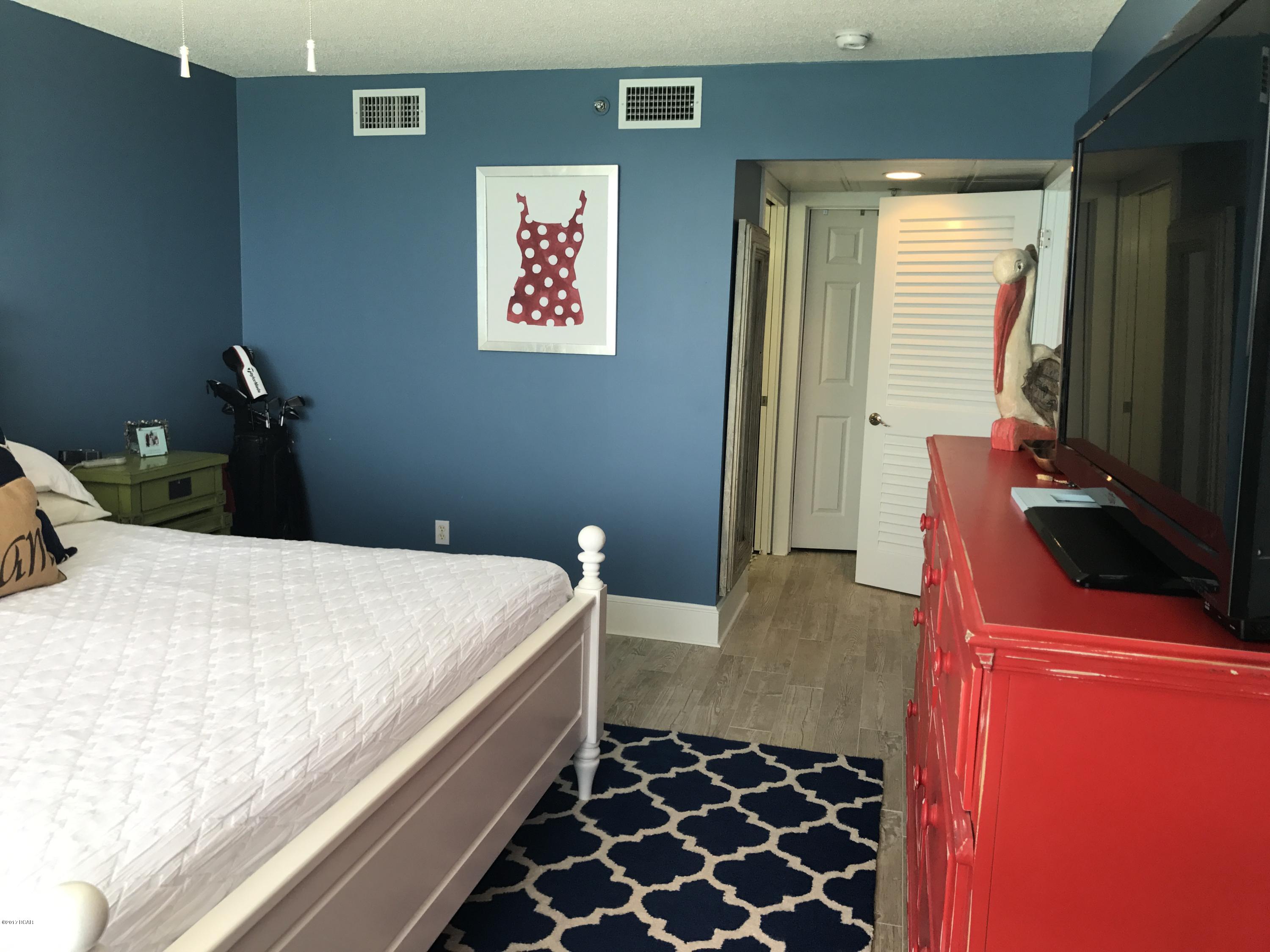 Long Beach Towers IV - Residential