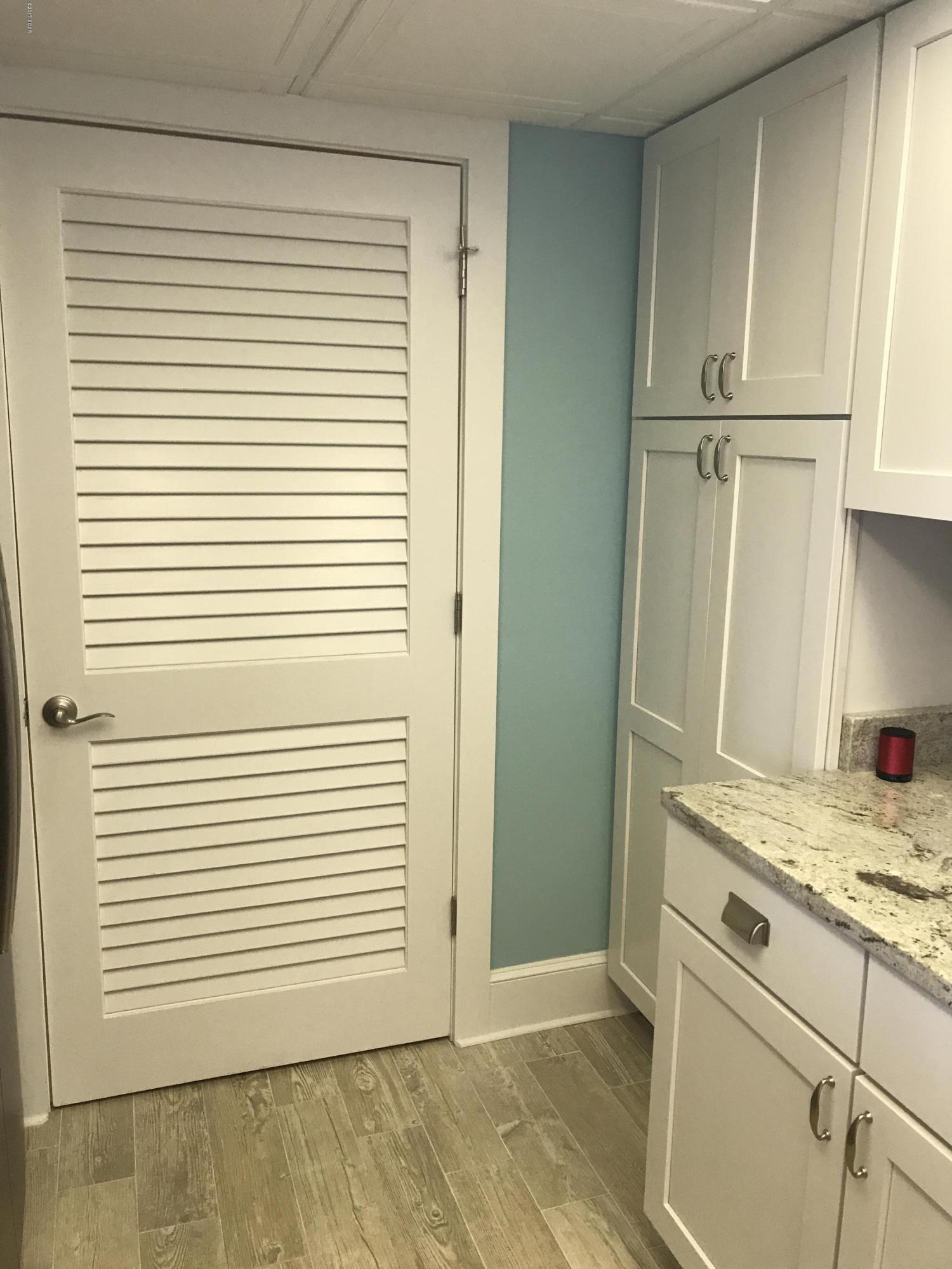 Long Beach Towers IV - Residential