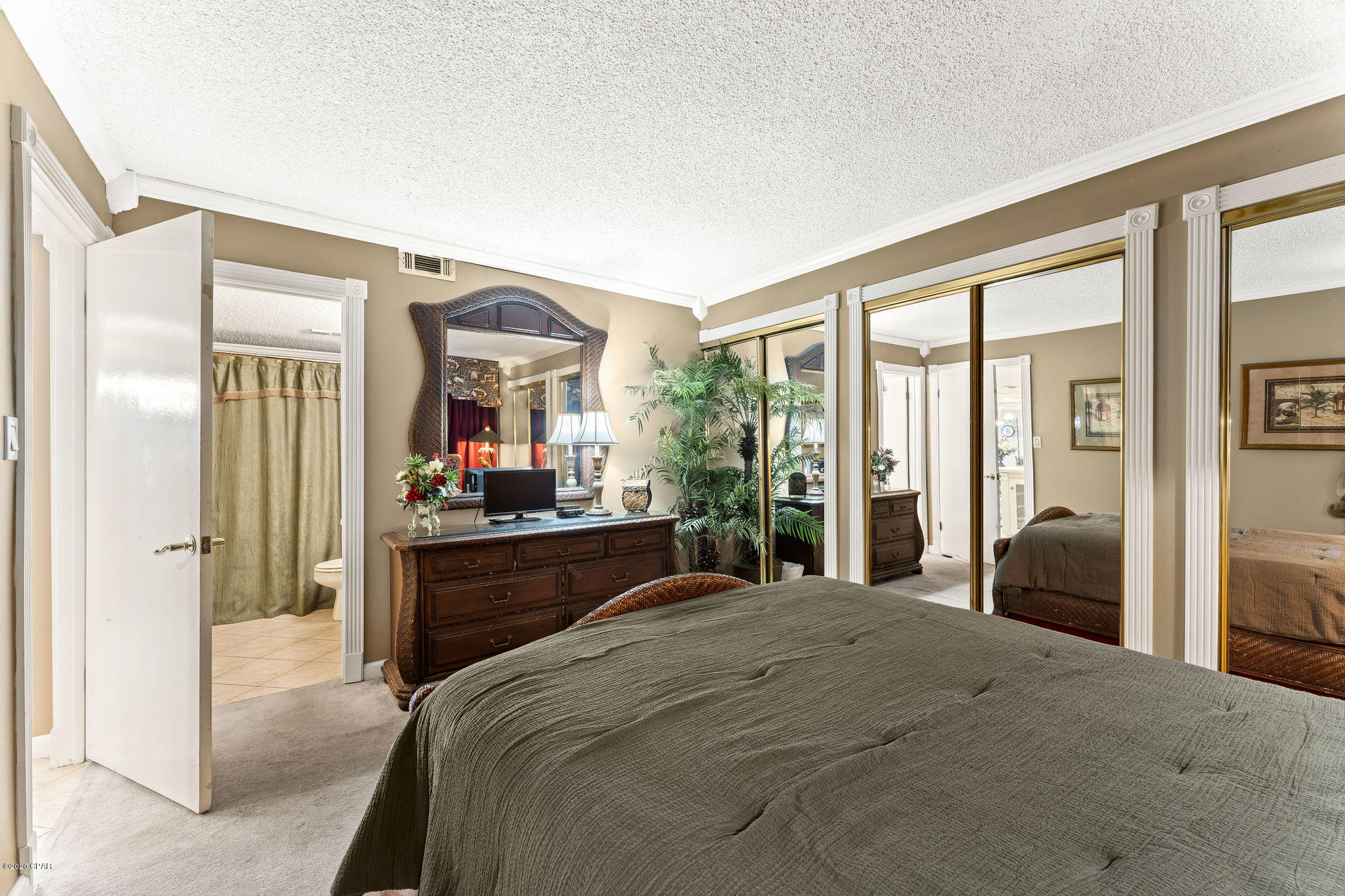 Pinnacle Port - Residential