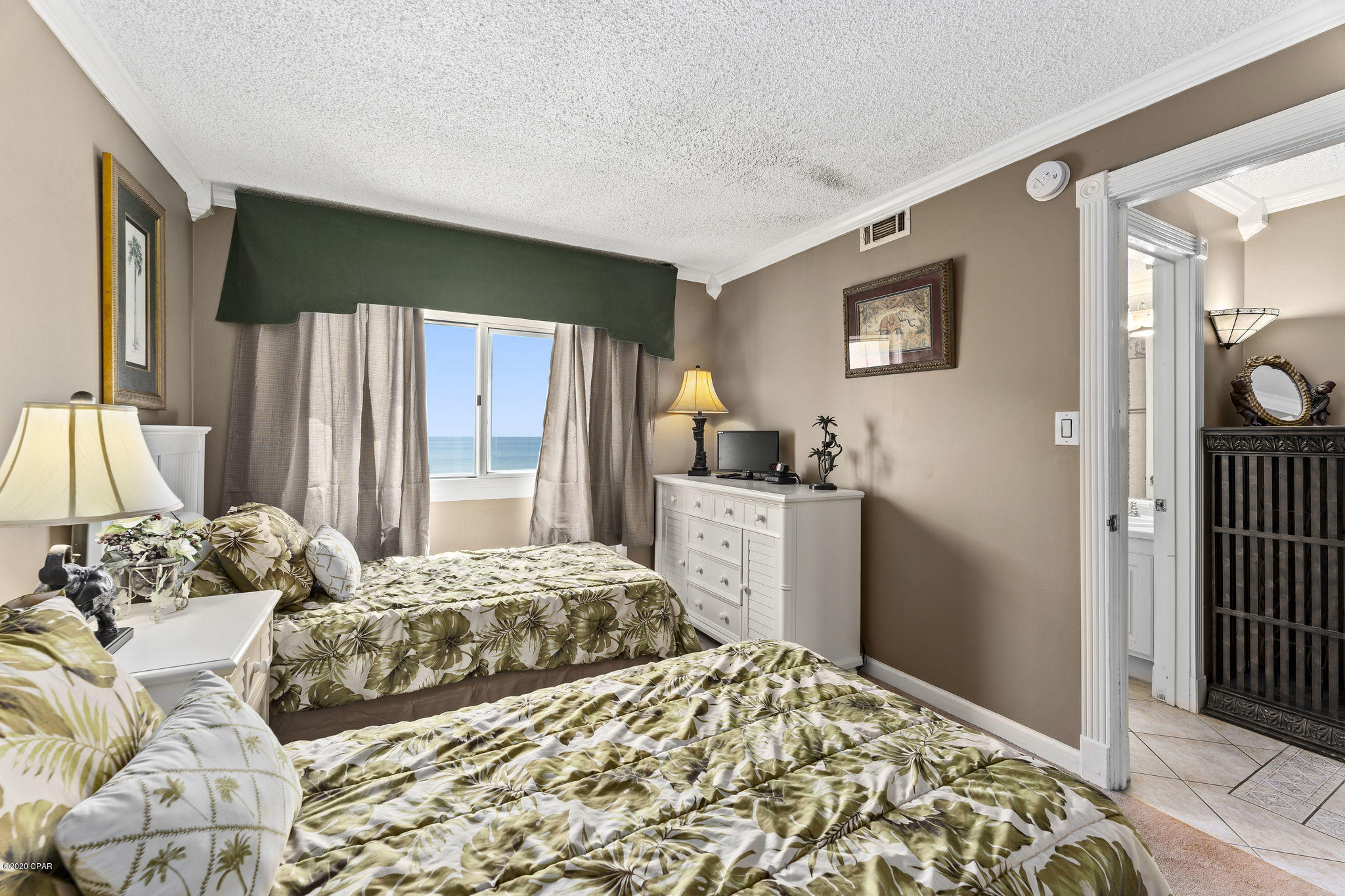 Pinnacle Port - Residential