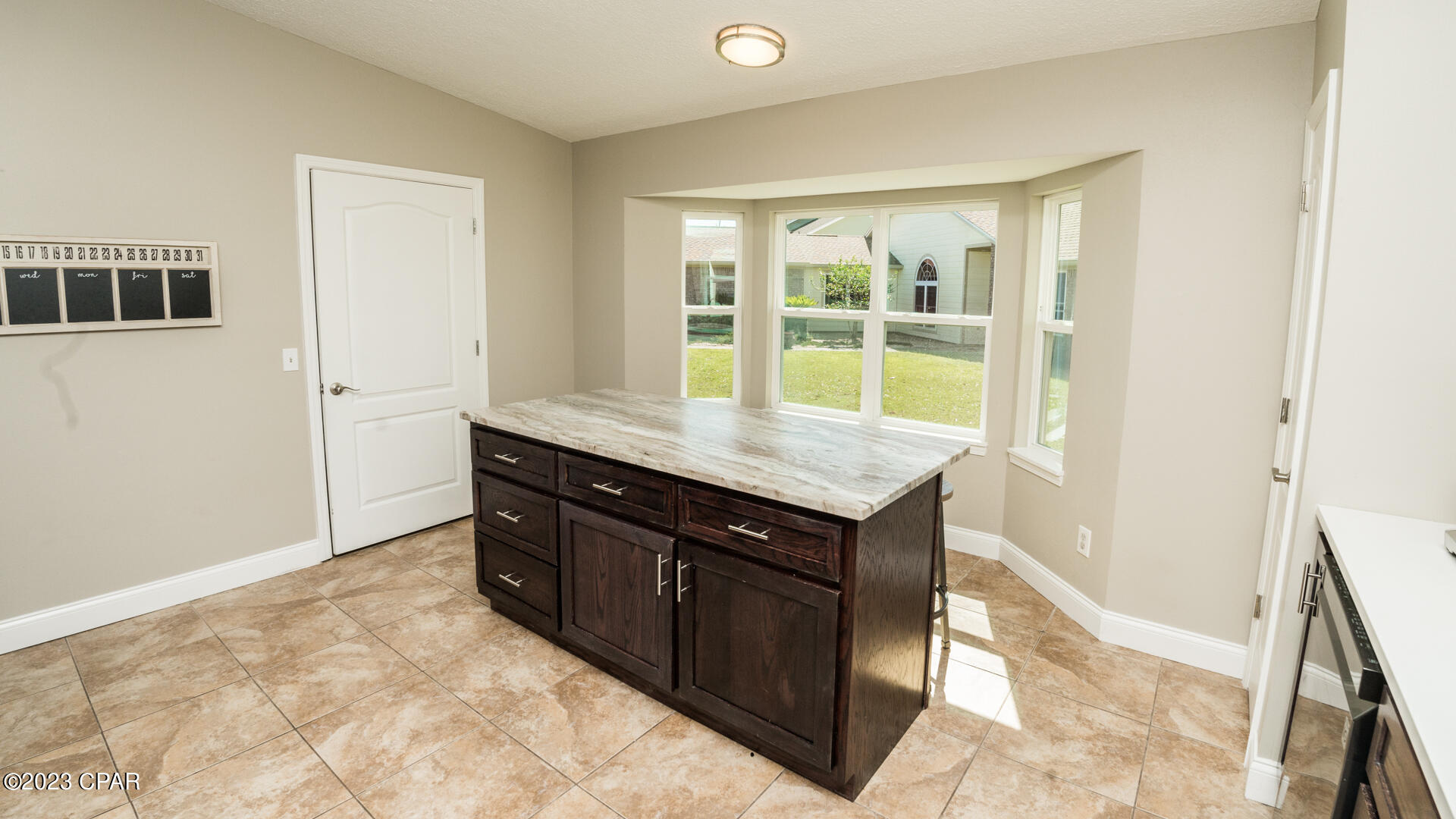 Colonial Est. - Residential