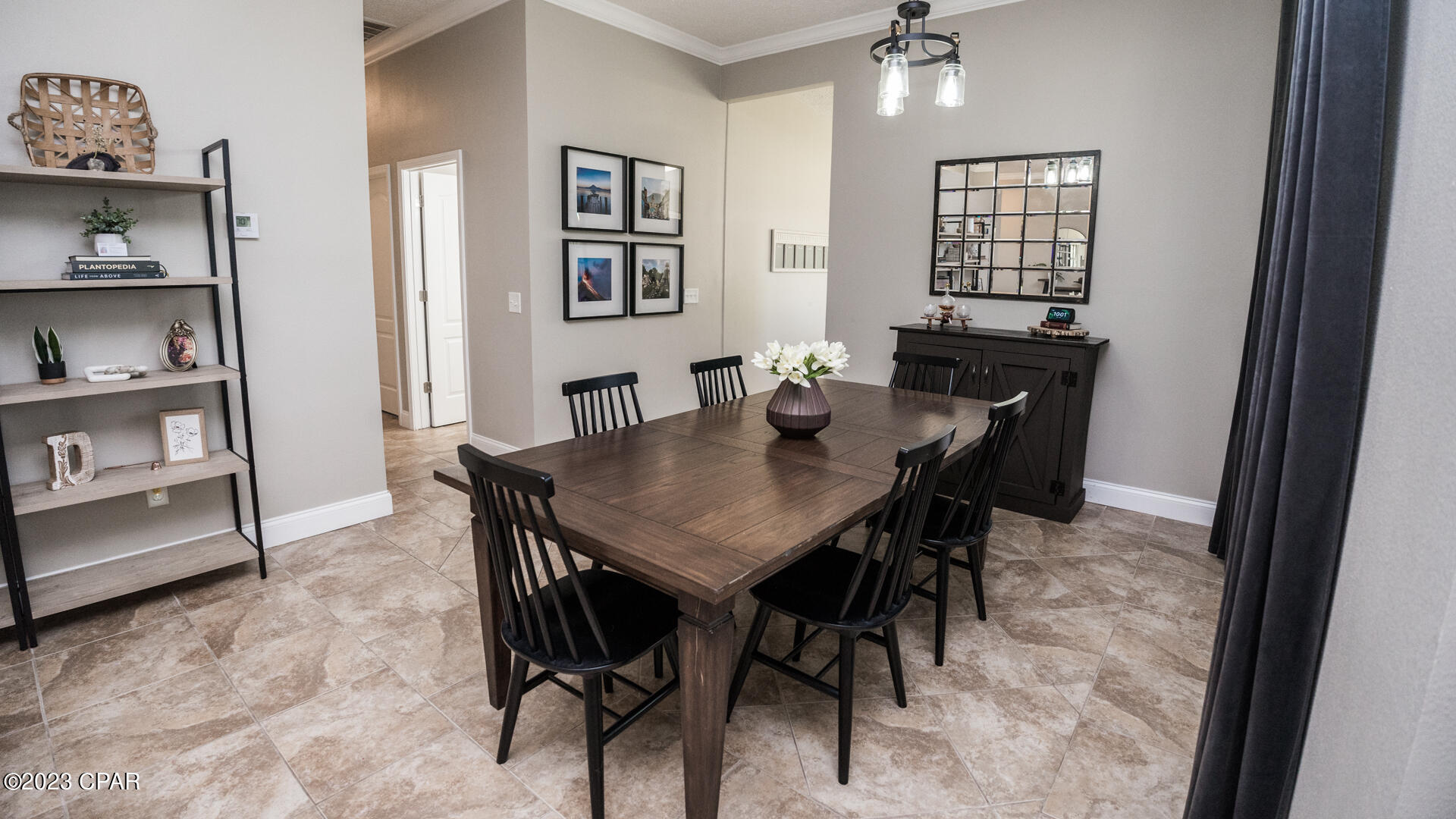 Colonial Est. - Residential