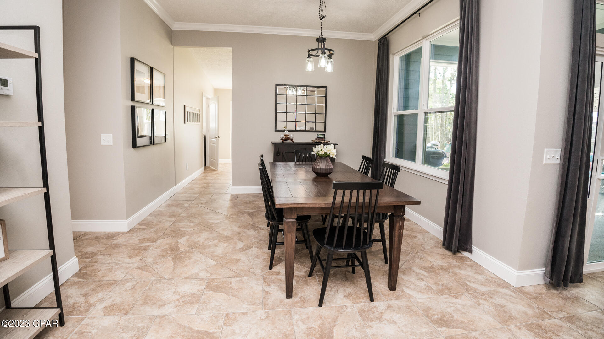 Colonial Est. - Residential