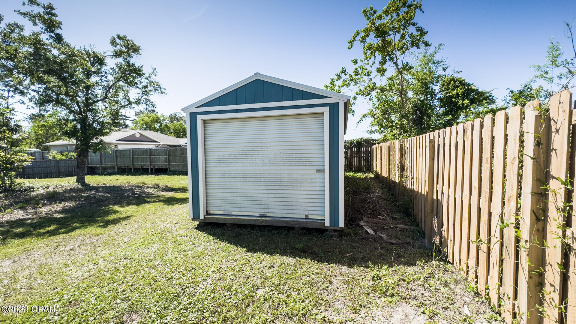 Colonial Est. - Residential