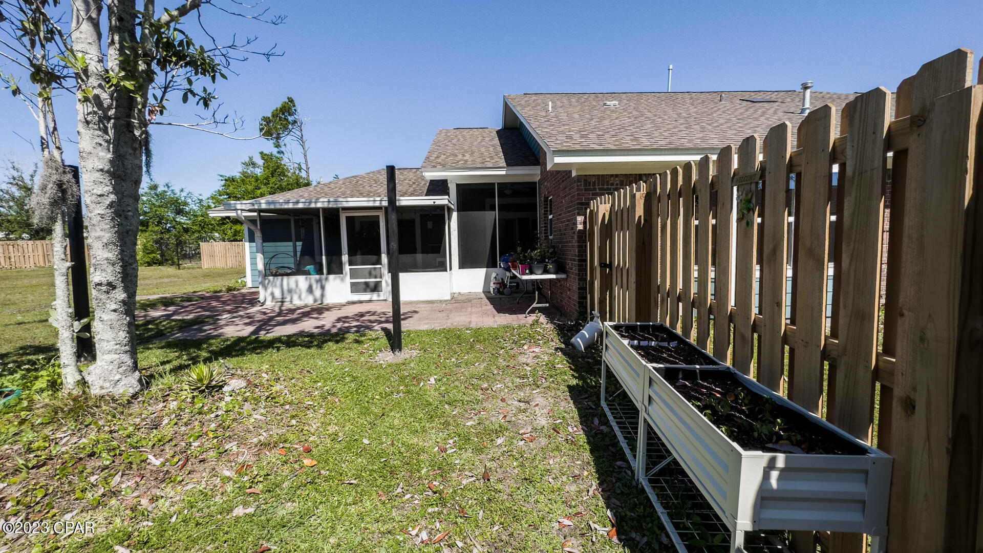 Colonial Est. - Residential