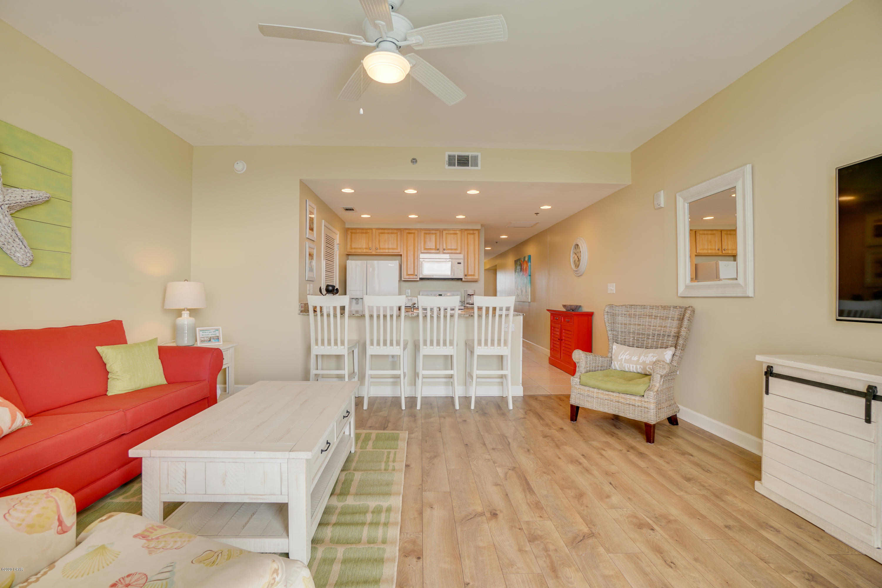 Splash Condo - Residential