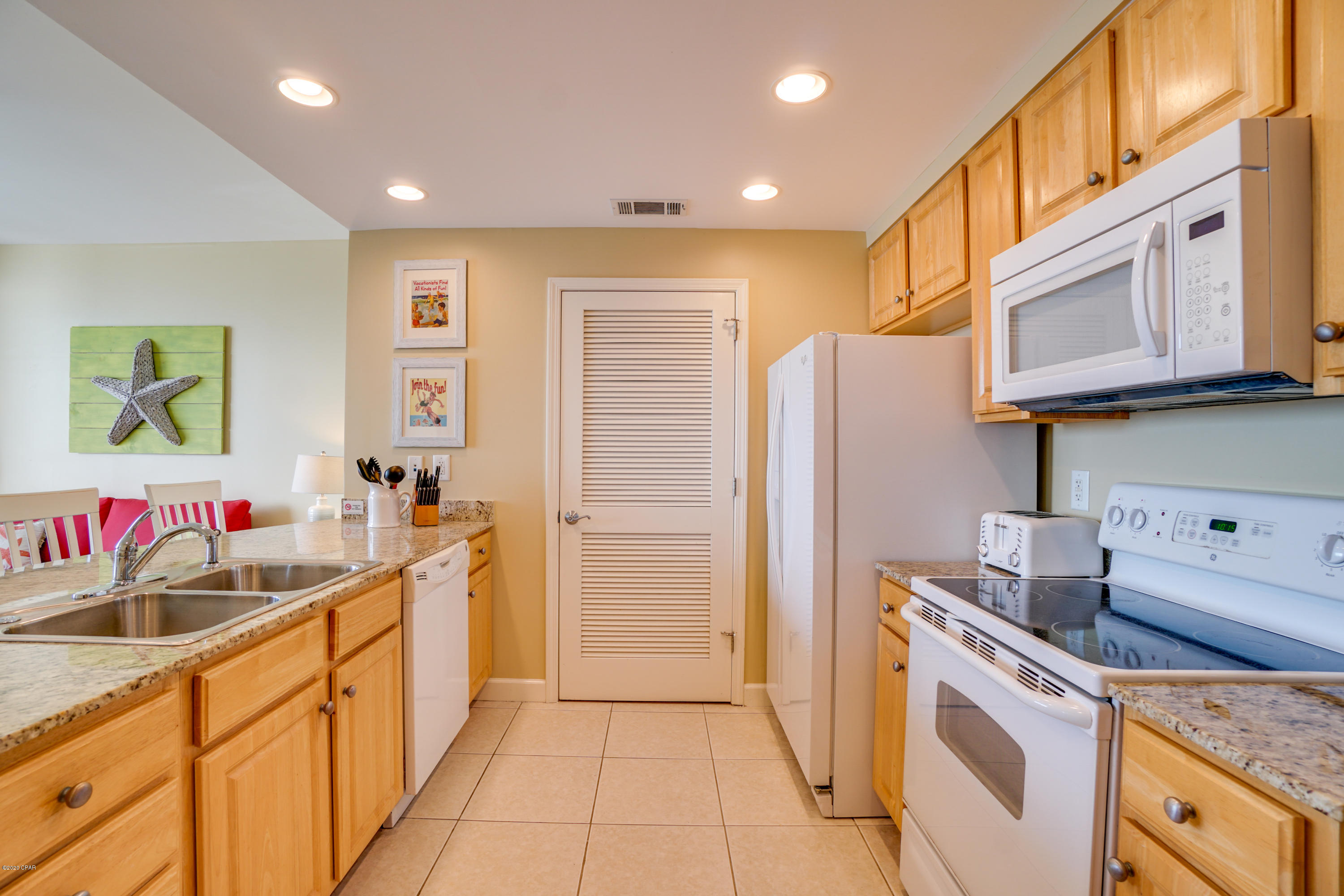 Splash Condo - Residential