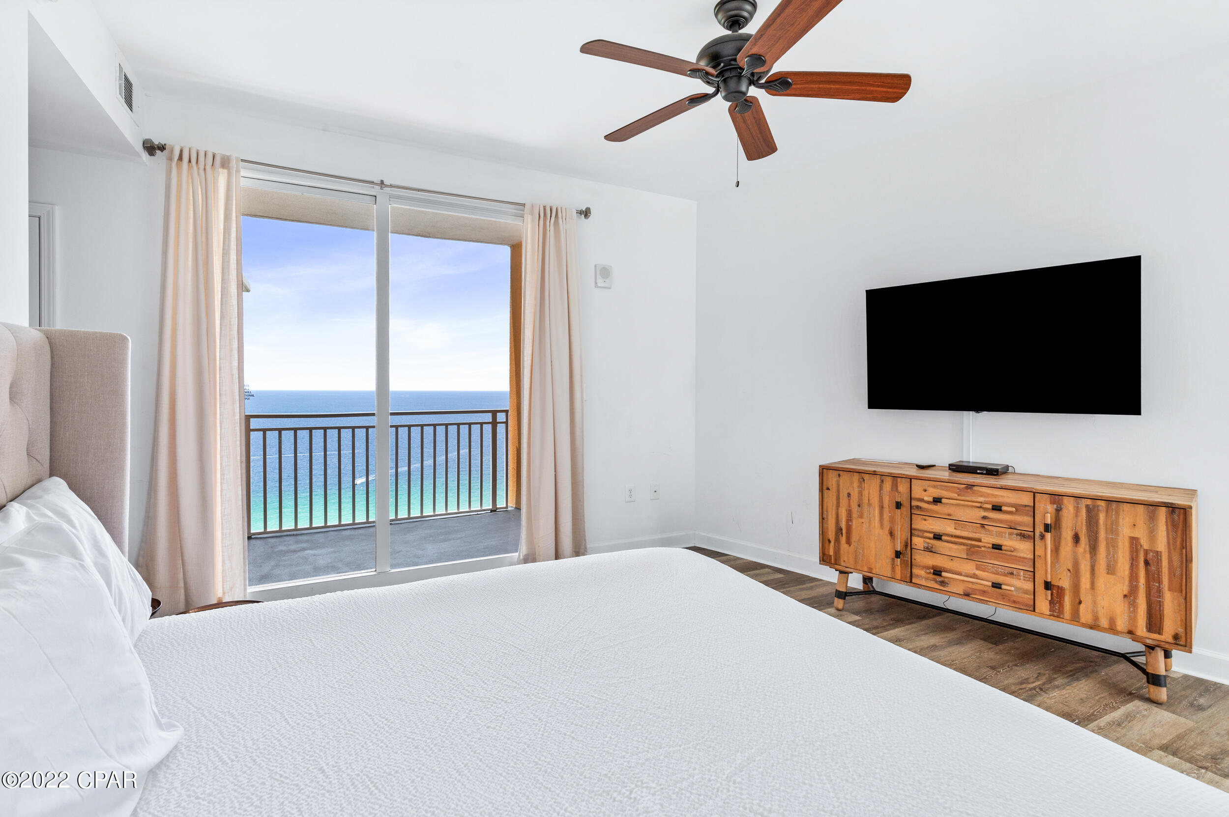 Splash Condo - Residential