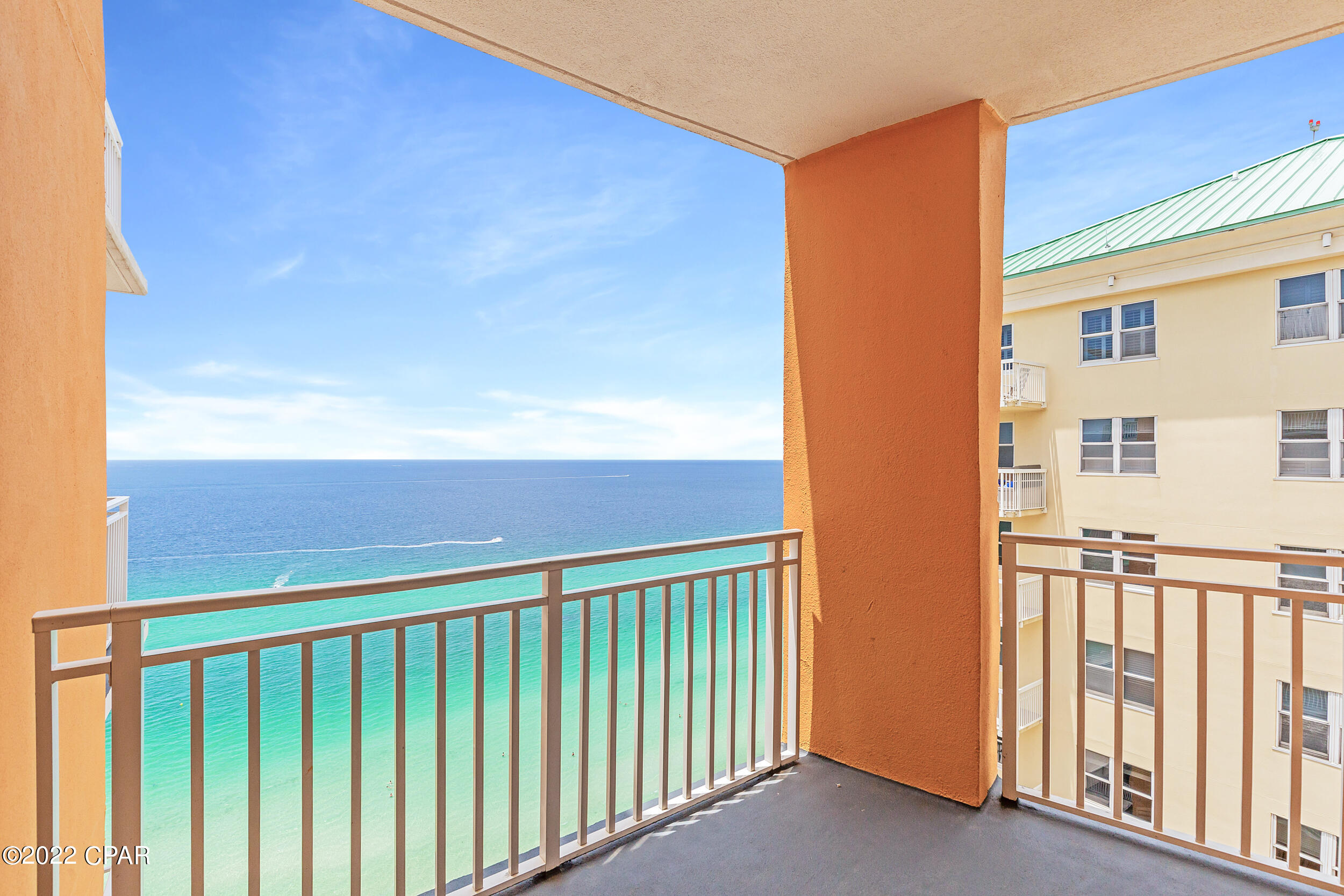 Splash Condo - Residential