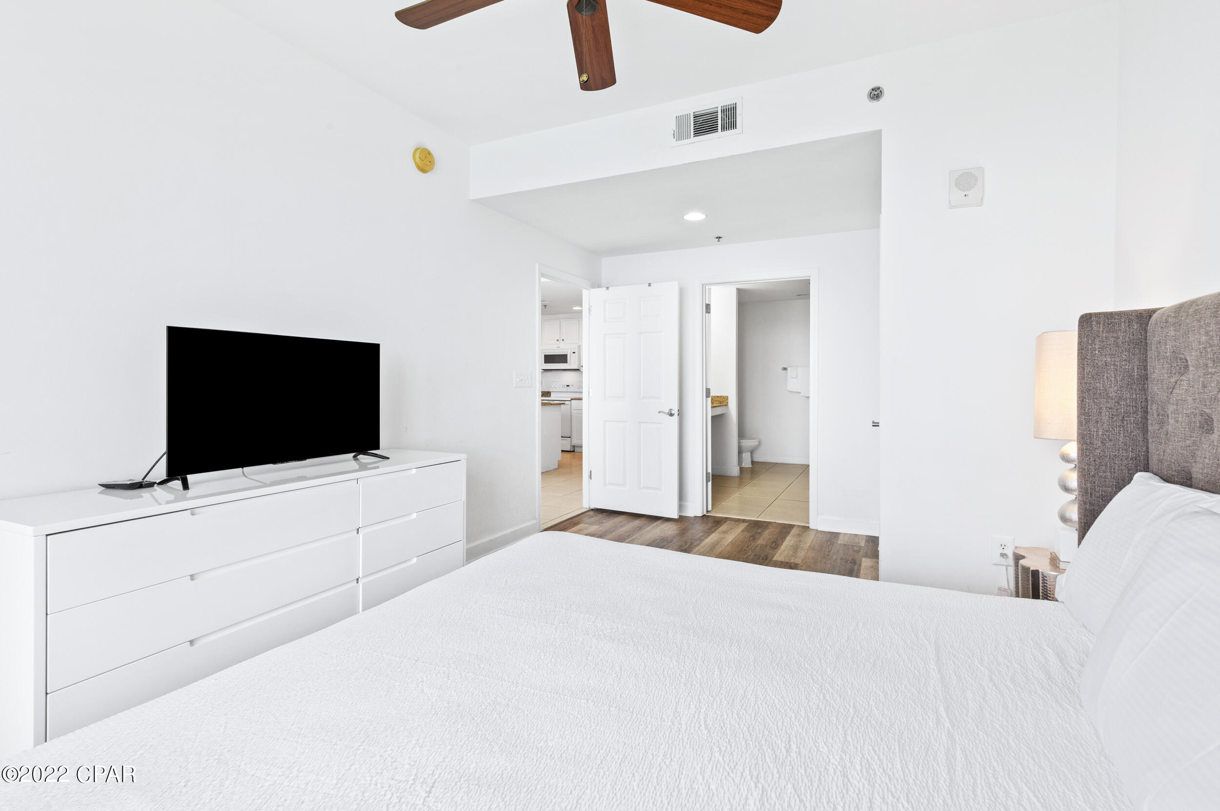 Splash Condo - Residential