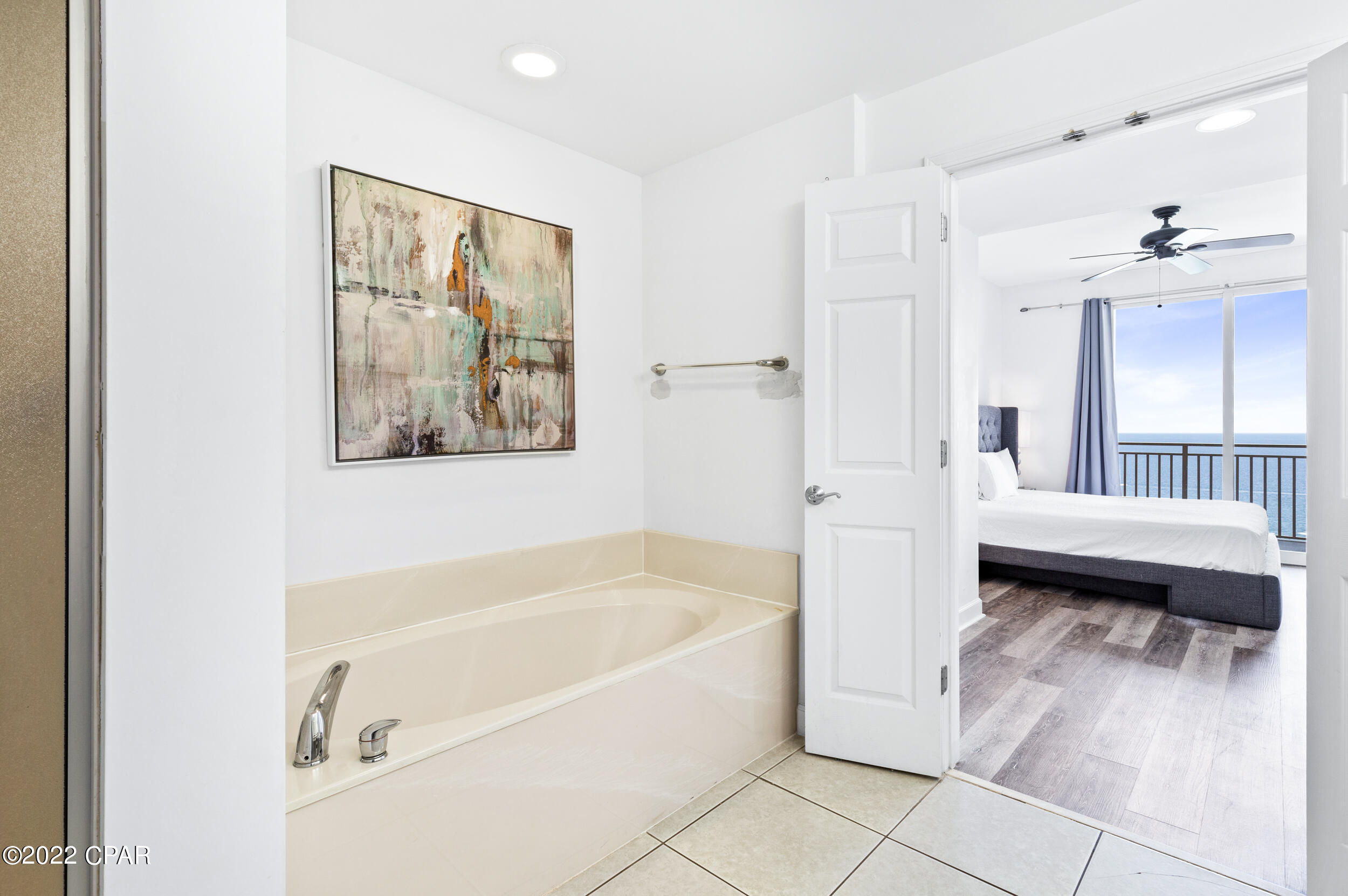 Splash Condo - Residential