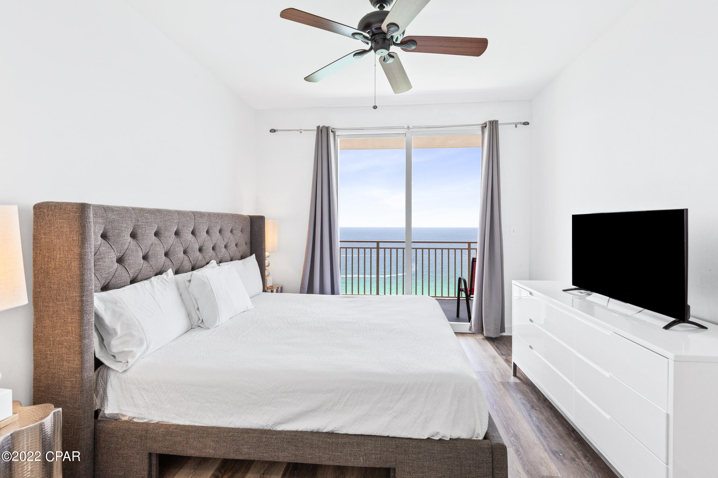 Splash Condo - Residential