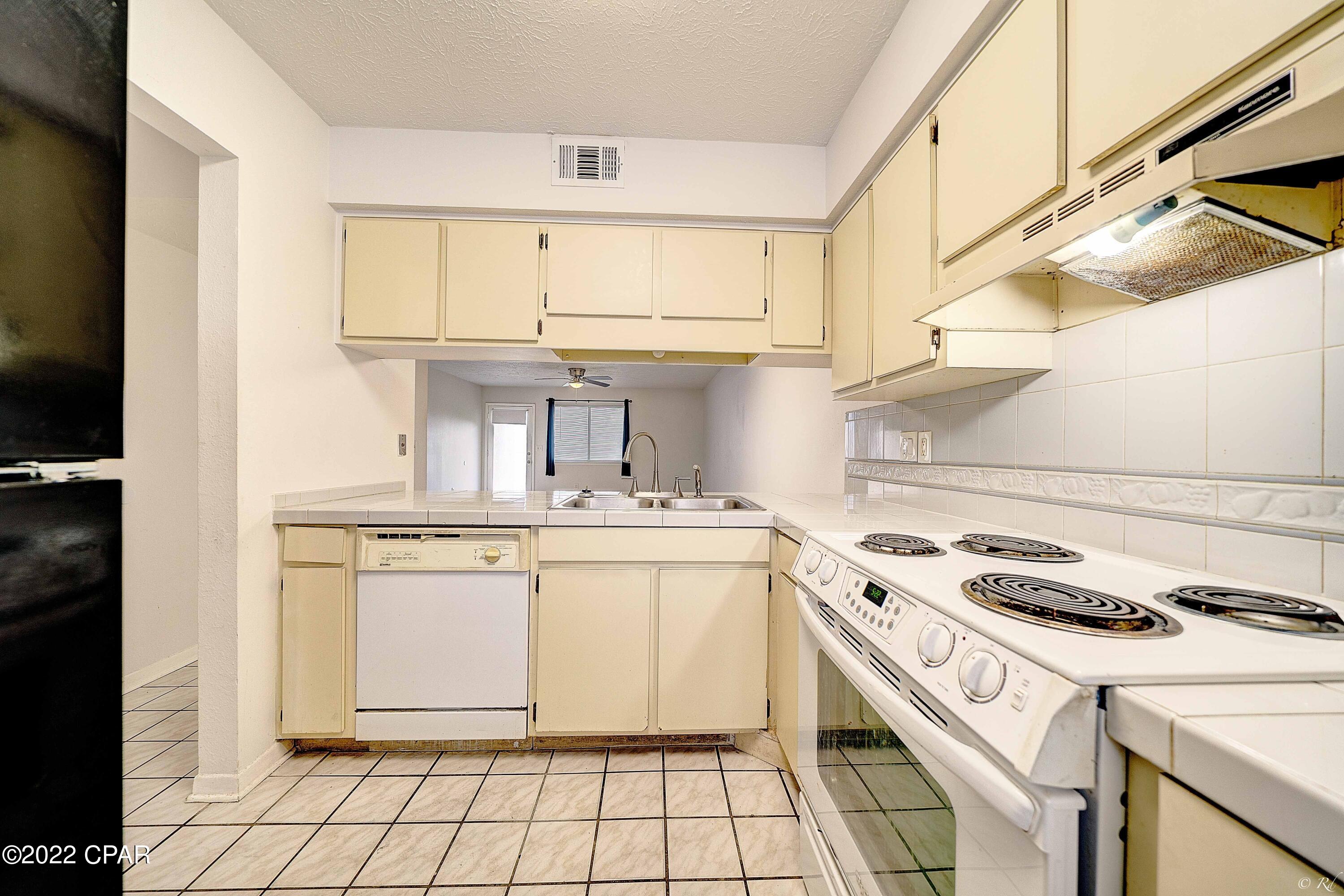 Holiday Beach Unit 16 - Residential